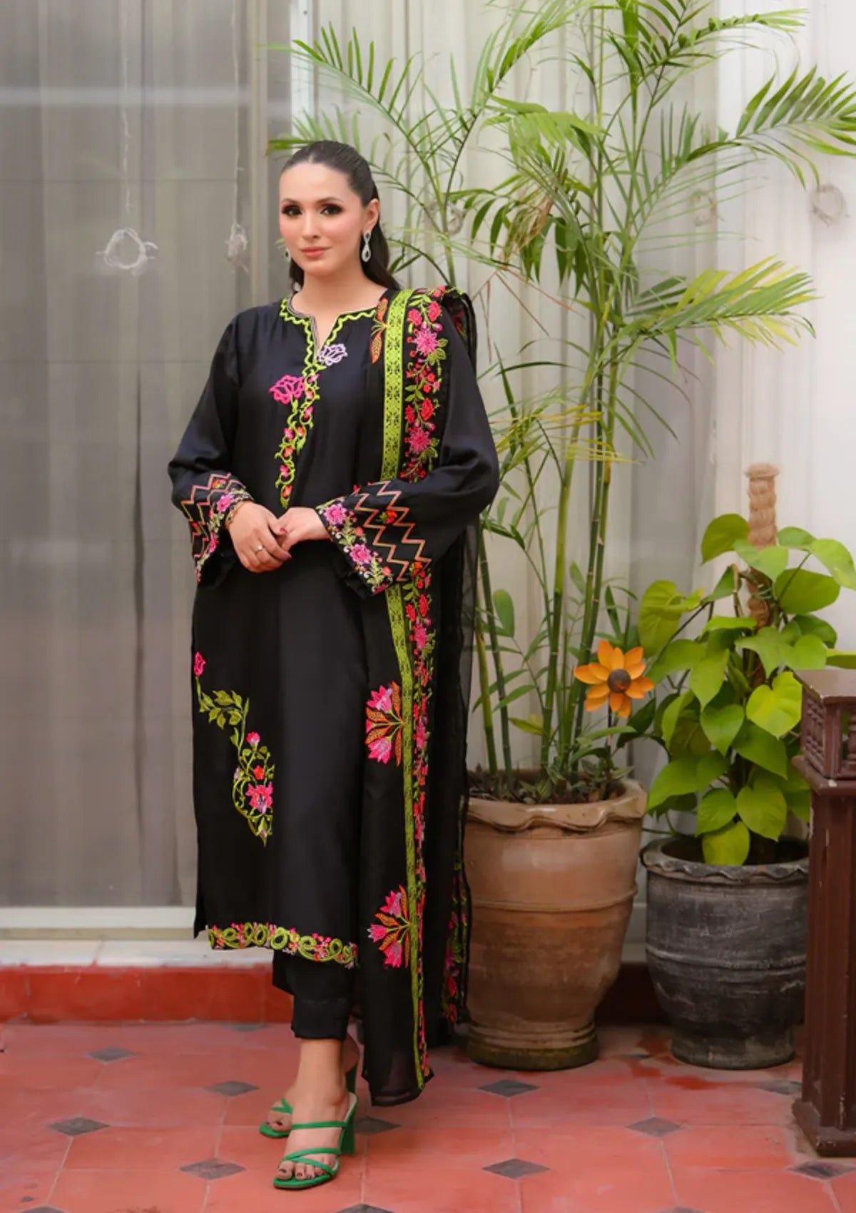 mohsin-saeed-fabrics-luxury-fashion-collection-daily-wear-wedding-and-formal-in-budget-This-product-is-from-sidra-fahad-eid-pret-silk25-sf-232-is-available-on-Mohsin-saeed-fabrics-website.
