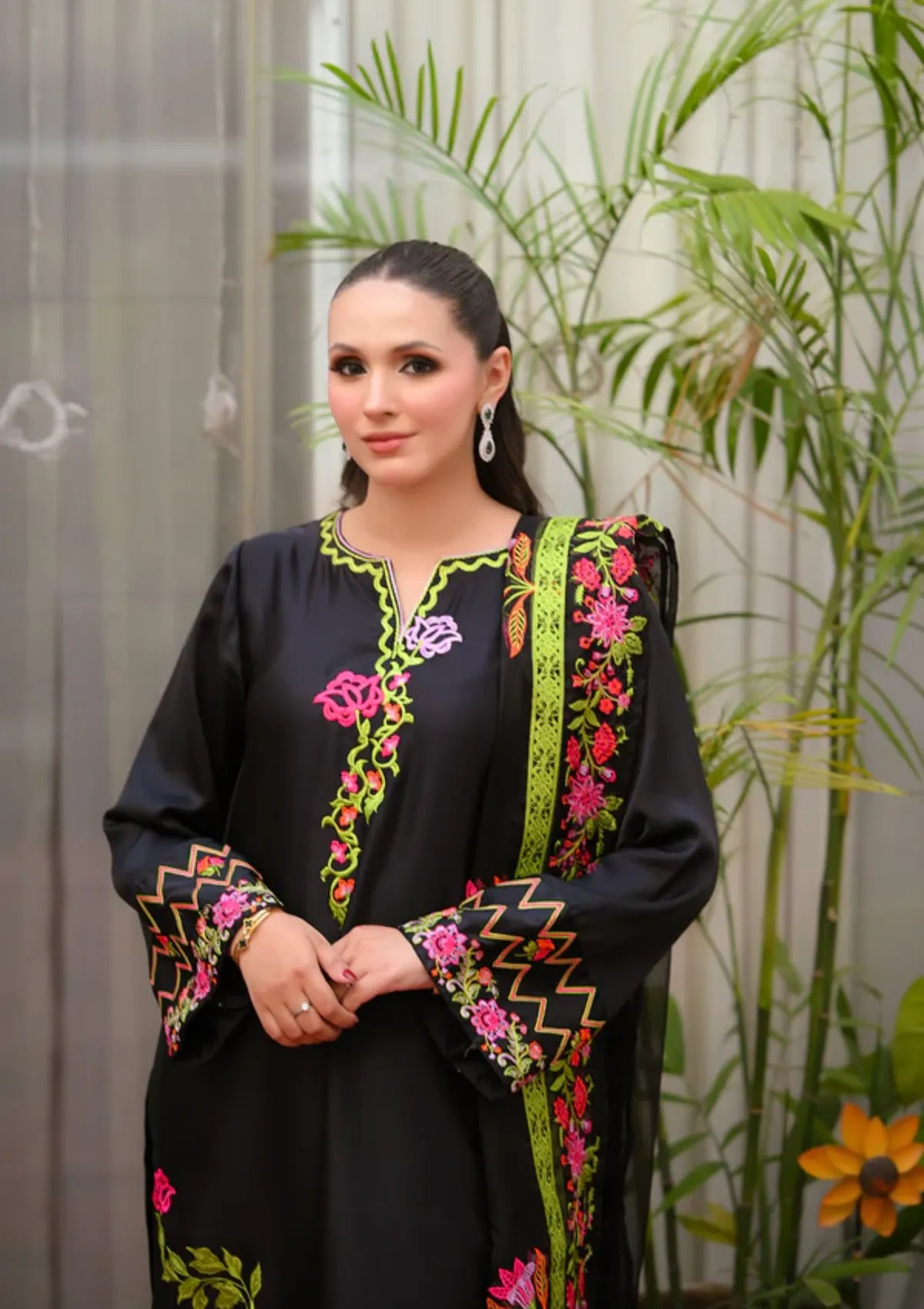 mohsin-saeed-fabrics-luxury-fashion-collection-daily-wear-wedding-and-formal-in-budget-This-product-is-from-sidra-fahad-eid-pret-silk25-sf-232-is-available-on-Mohsin-saeed-fabrics-website.