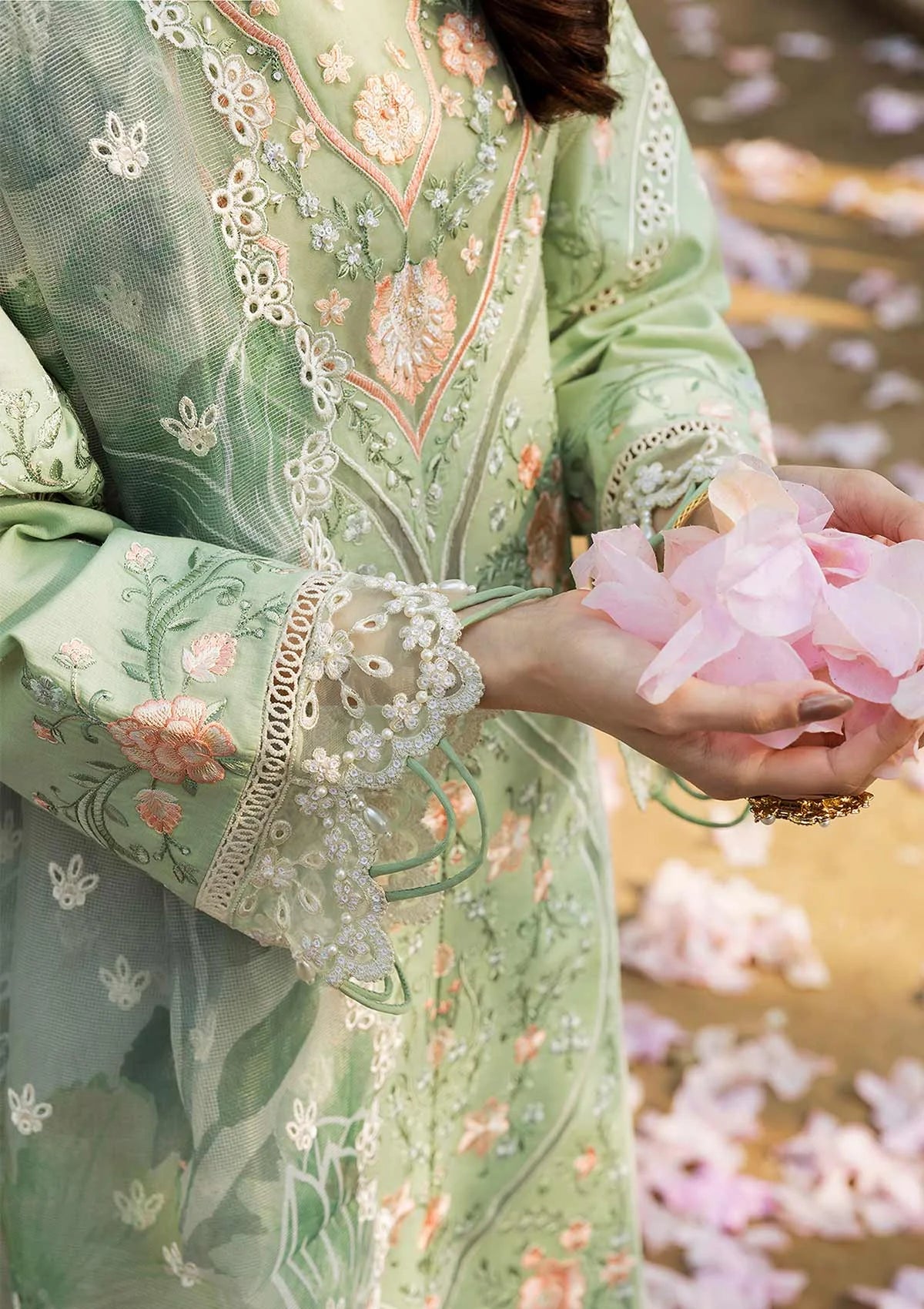 mohsin-saeed-fabrics-is-selling-online-and-in stores-Luxury-daily-wear-wedding-wear-formal-wear-in-budgeted-price-This-product-is-from-sardinia-floral-forest-luxury-lawn25-d-802-green-allure-is-available-on-Mohsin-saeed-fabrics-website.