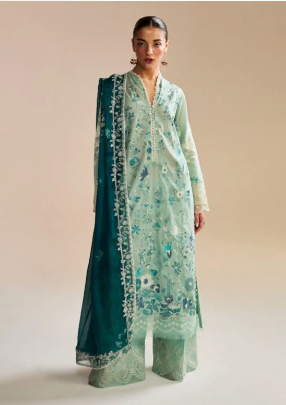 mohsin-saeed-fabrics-affordable-luxury-outfits-for-daily-formal-and-wedding-wear-This-product-is-from-zara-shahjahan-satori-luxury-lawn25-d-2b-nozami-copy-is-available-on-Mohsin-saeed-fabrics-website.