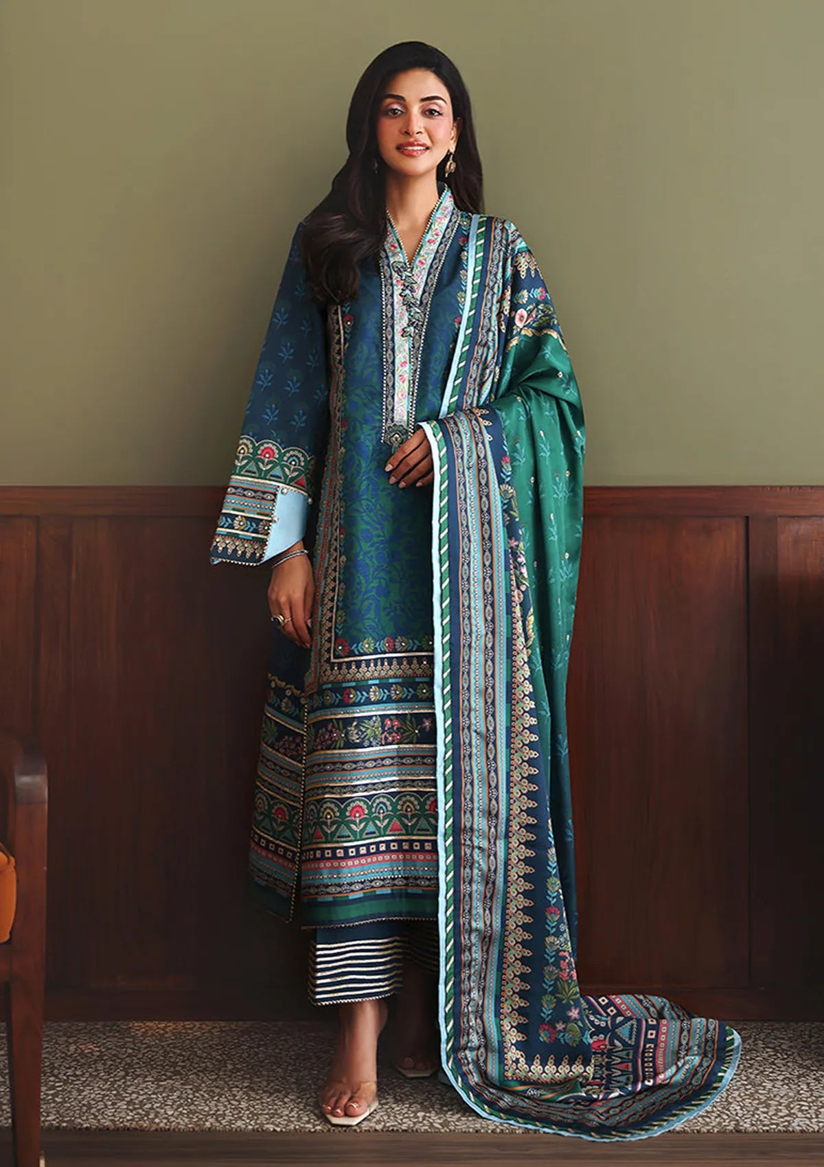 Mushq Nirvana Unapologetically Luxe'26 D-07 Scene Stealer