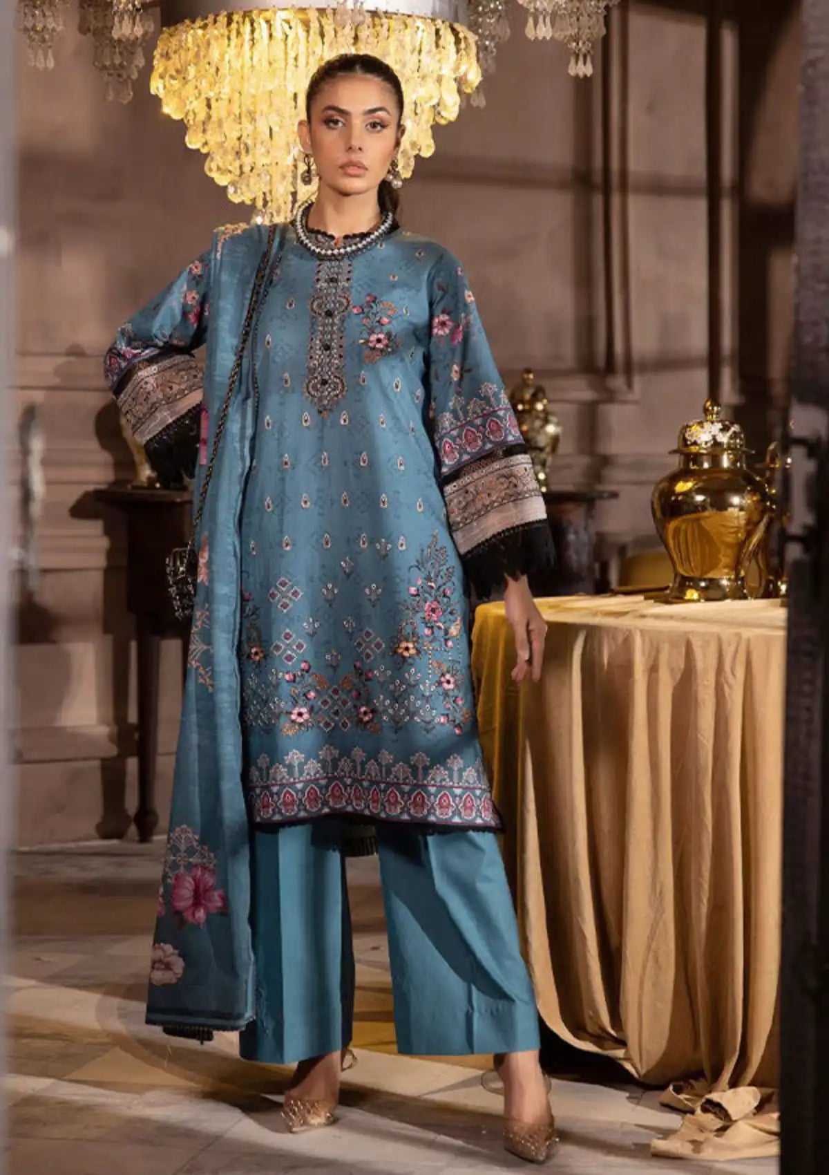 Shaista Aleena Khaddar'23 D-216 - Mohsin Saeed Fabrics