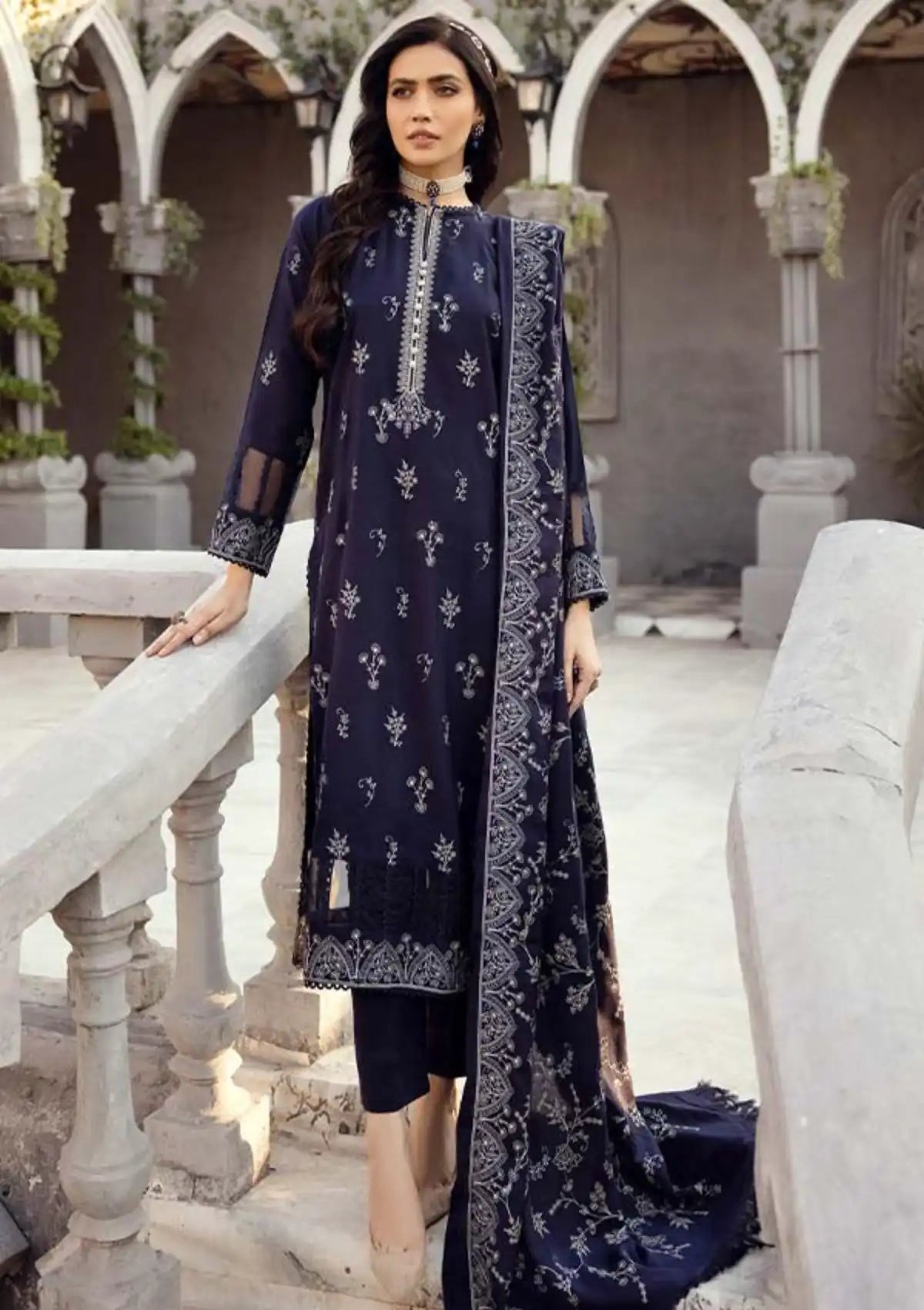 Shaista Silver Emb Peach'23 D-550 - Mohsin Saeed Fabrics