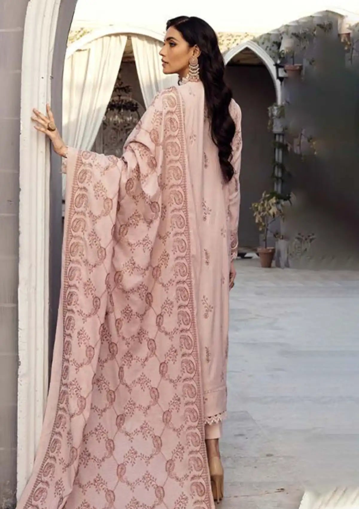 Shaista Silver Emb Peach'23 D-552 - Mohsin Saeed Fabrics