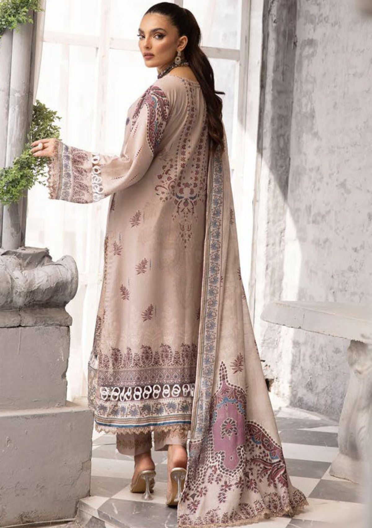 Shaista Maira Emb Karandi'23 D-182 - Mohsin Saeed Fabrics