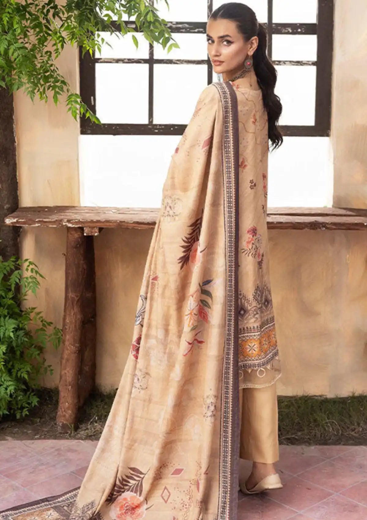 Shaista Sania Emb Dhanak'23 D-237 - Mohsin Saeed Fabrics