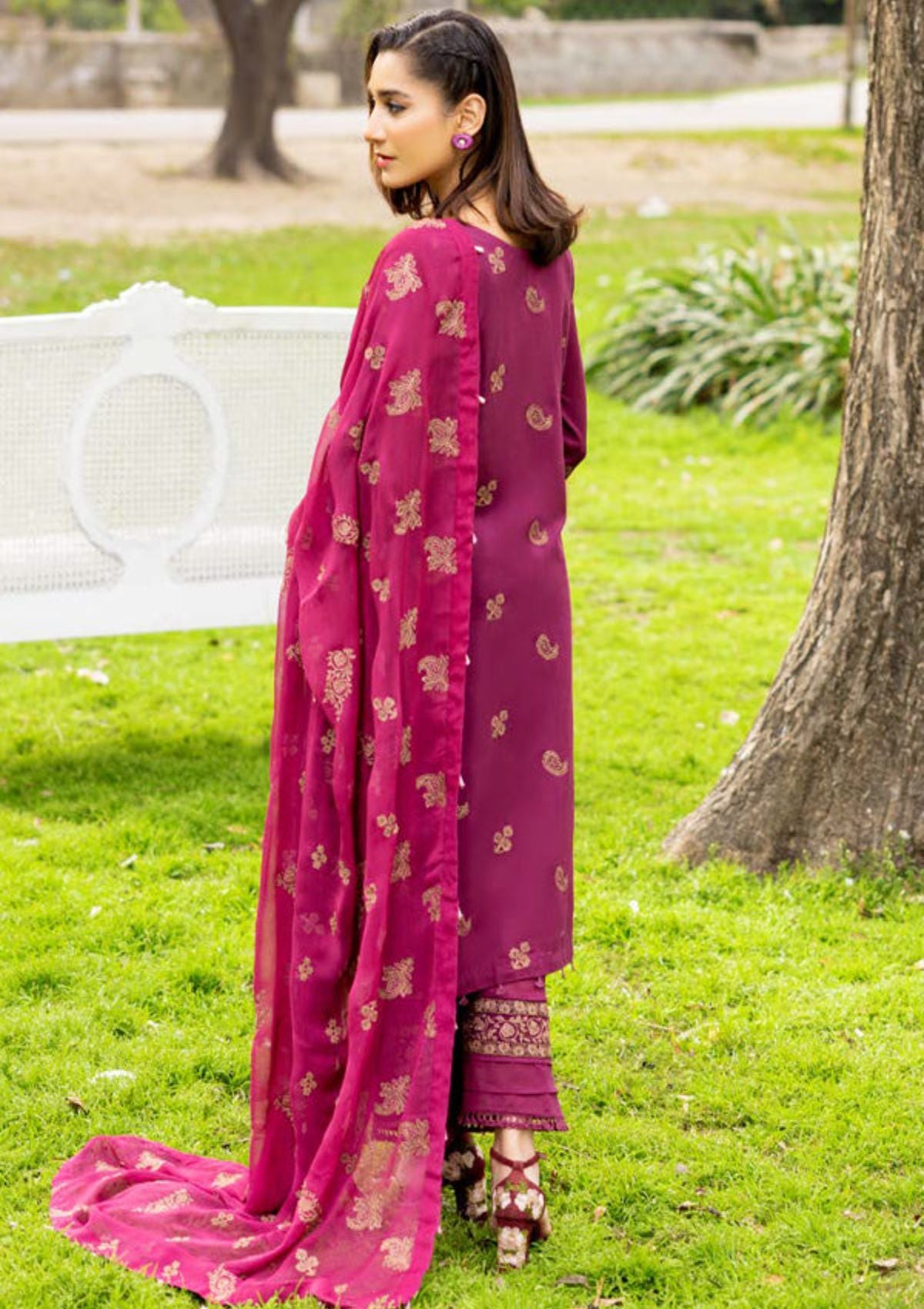 Shaista Areeha Karandi’23 SKE-21 - Mohsin Saeed Fabrics