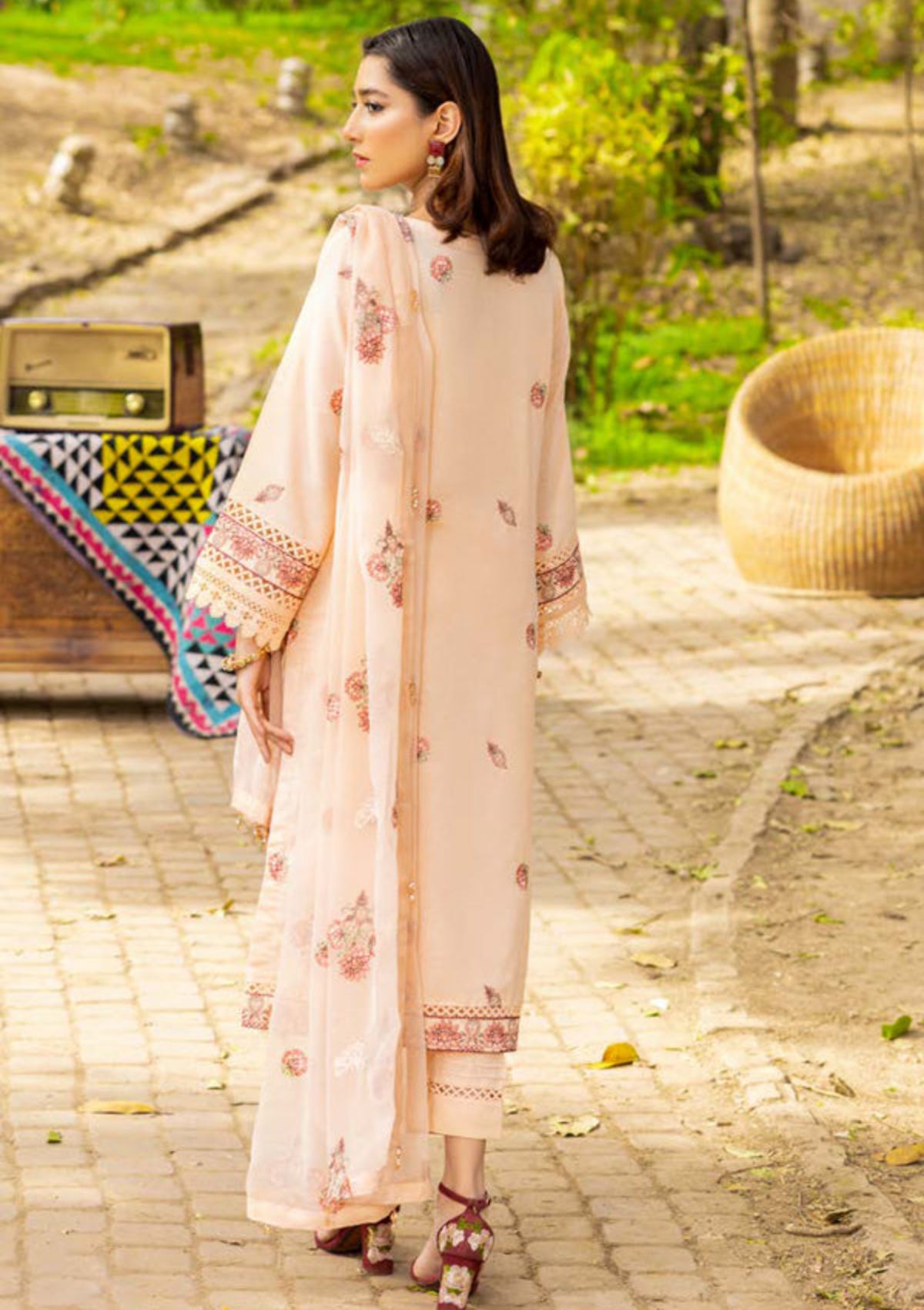 Shaista Areeha Karandi’23 SKE-31 - Mohsin Saeed Fabrics