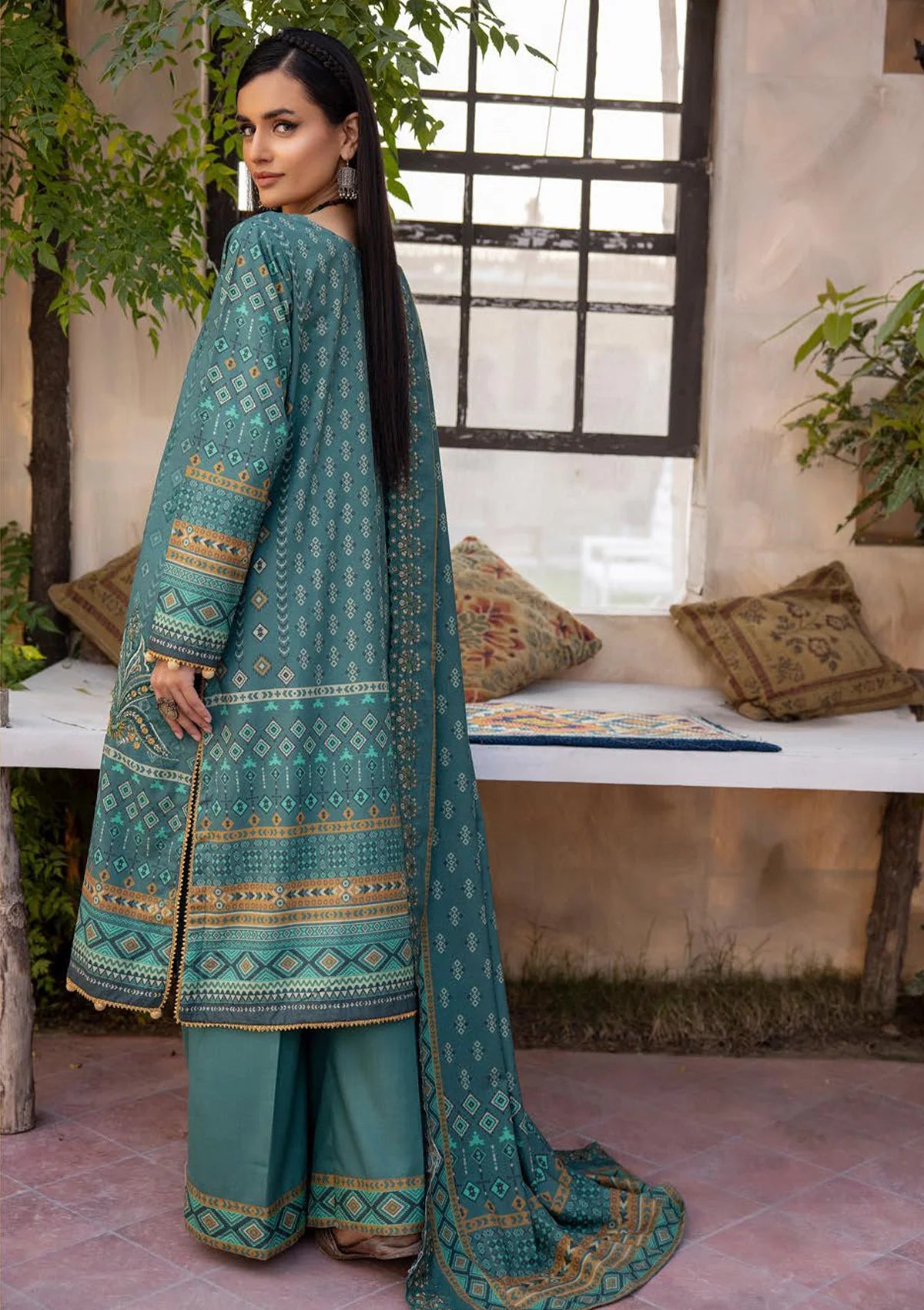 Shaista Rose Emb Dhanak'23 D-315 - Mohsin Saeed Fabrics