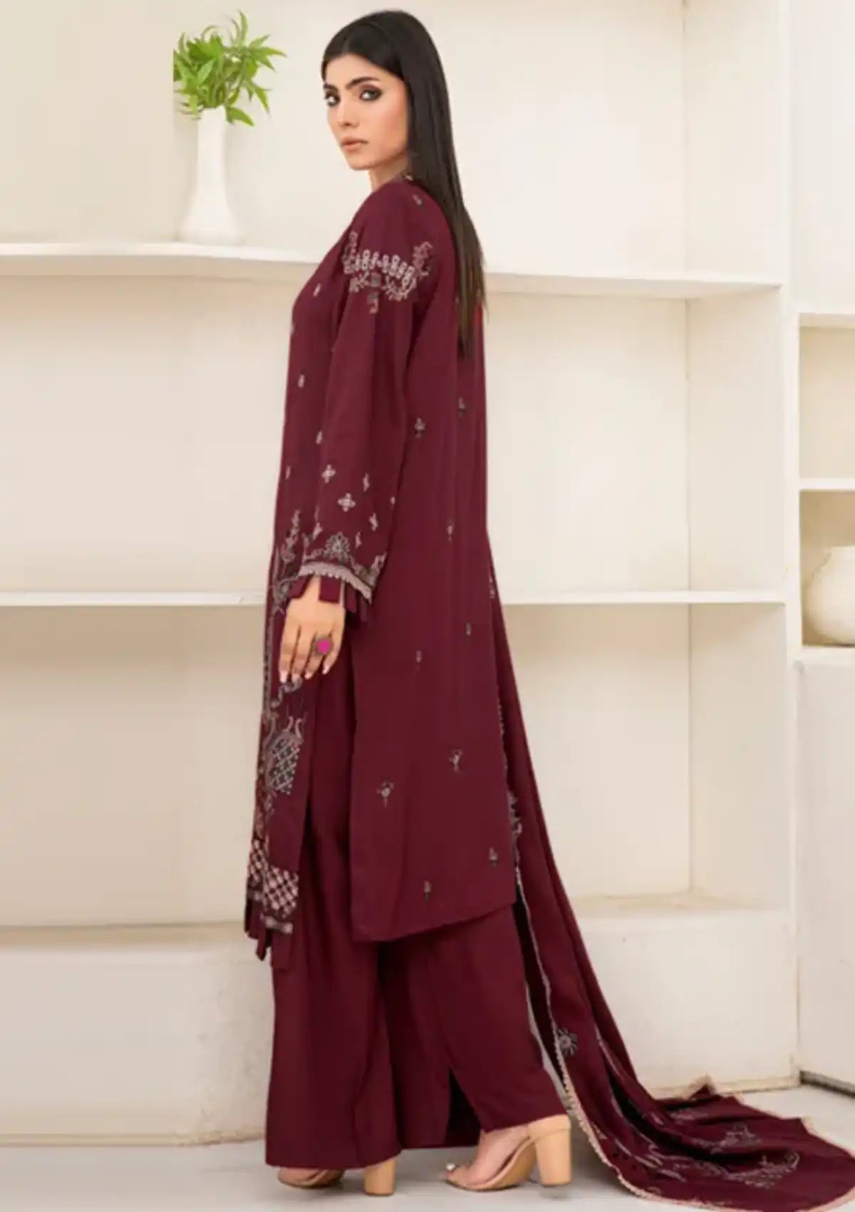 Smile Husn-e-Jadwa Luxury Shawl'23 D-1245 - Mohsin Saeed Fabrics