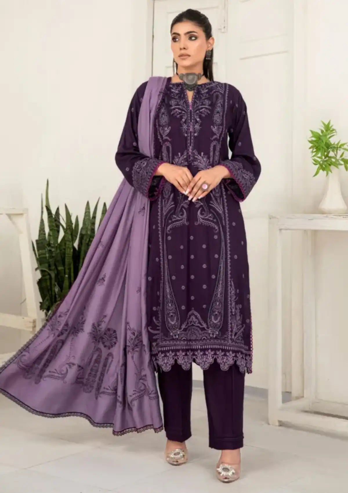 Smile Husn-e-Jadwa Luxury Shawl'23 D-1249 - Mohsin Saeed Fabrics