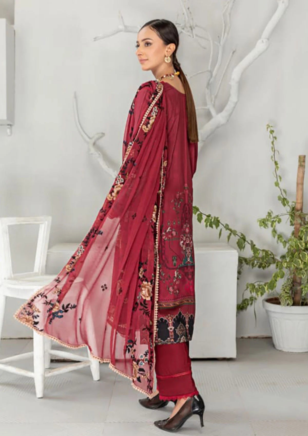 Smile Luxury Emb Viscose'23 D-1207 - Mohsin Saeed Fabrics