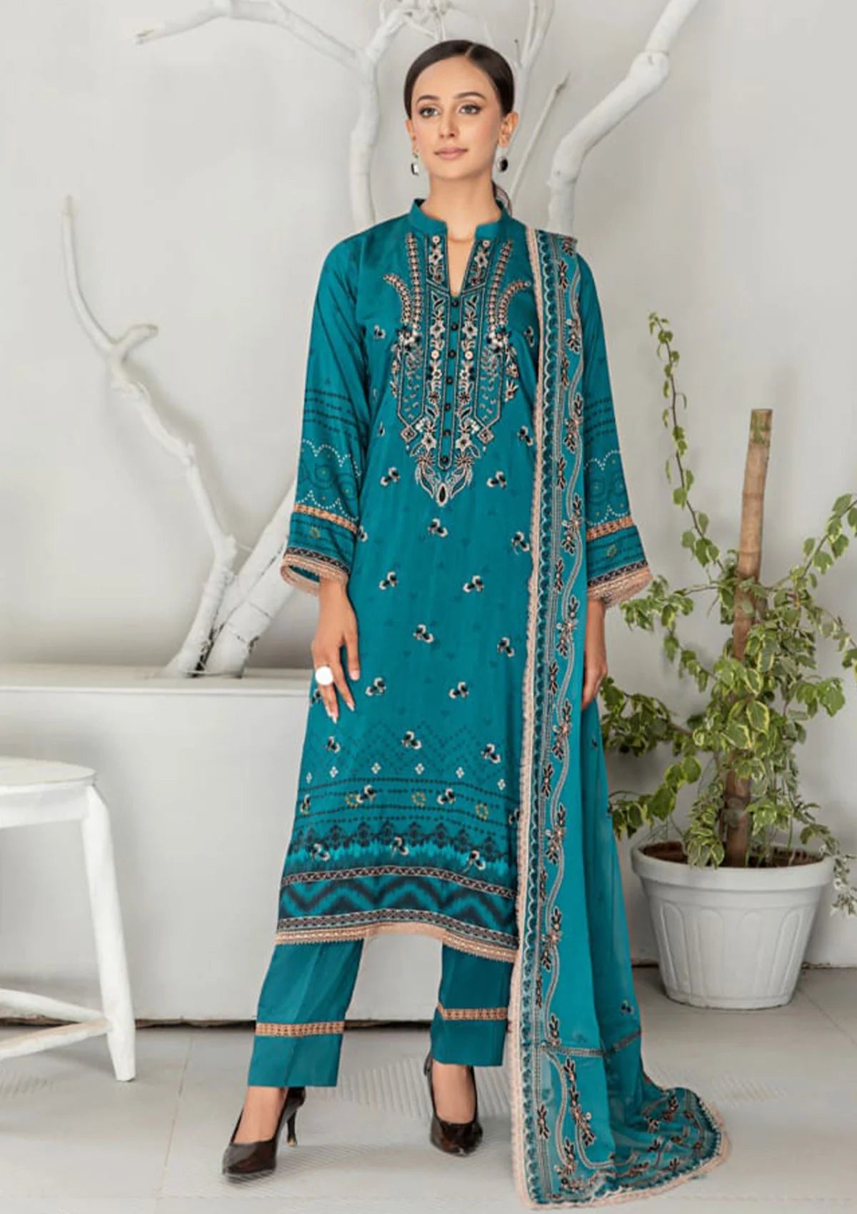 Smile Luxury Emb Viscose'23 D-1208 - Mohsin Saeed Fabrics