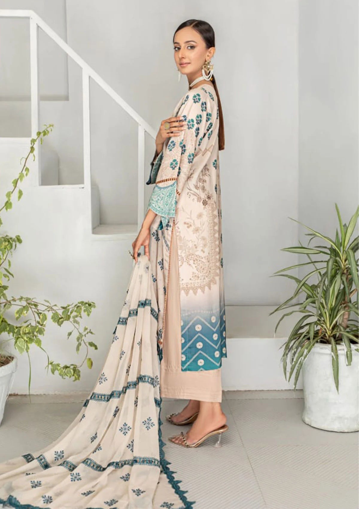 Smile Luxury Emb Viscose'23 D-1209 - Mohsin Saeed Fabrics