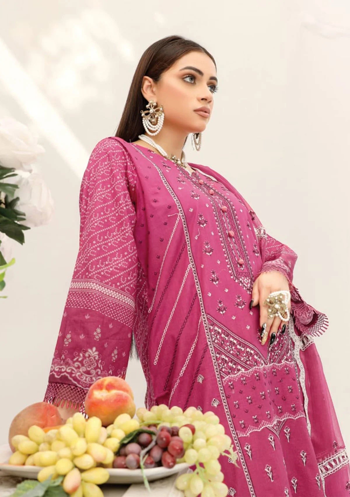 Smile Luxury Lawn'23 Vol-05 D-1105 - Mohsin Saeed Fabrics