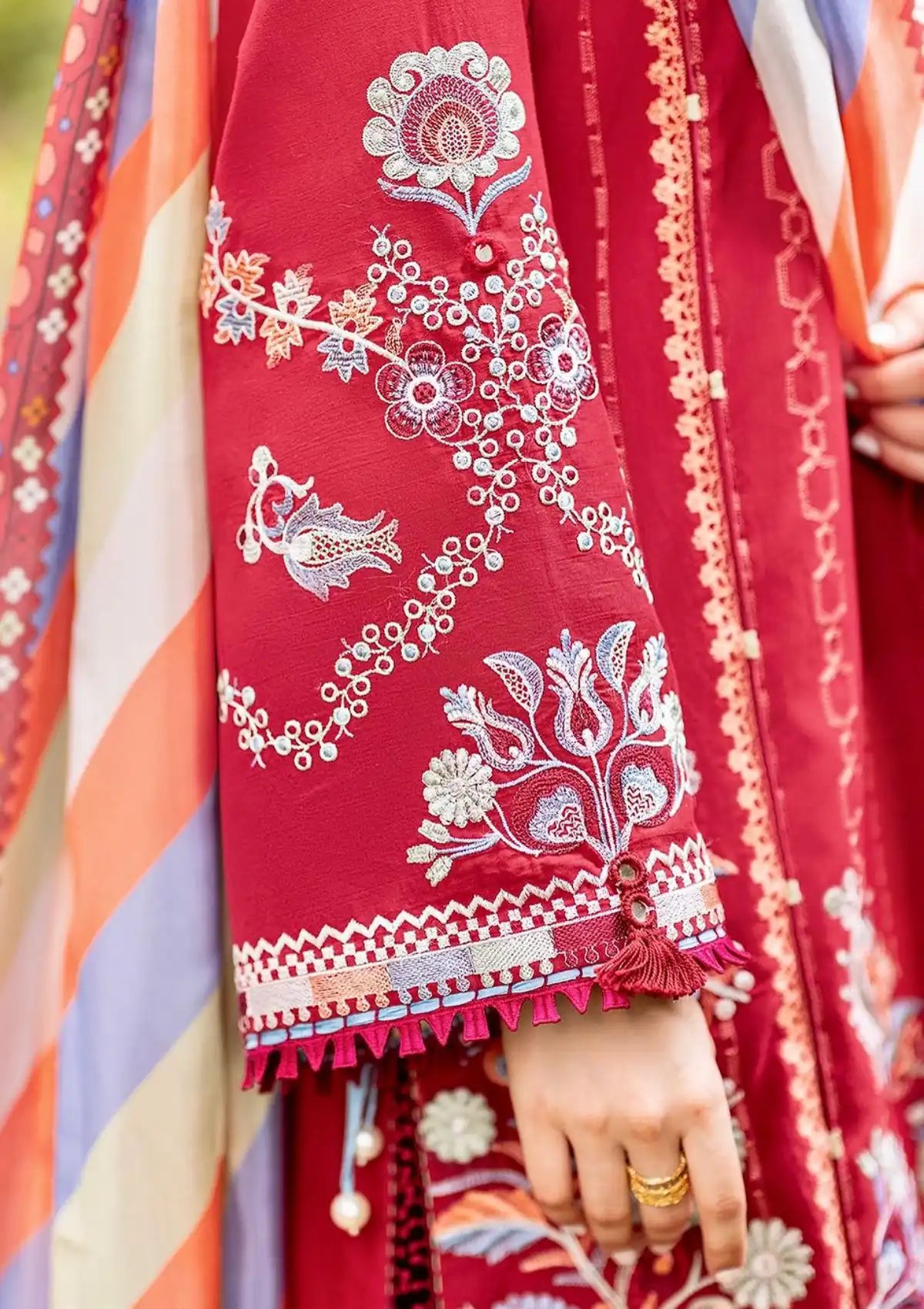 Siraa By Sadaf Fawad Khan Lawn'24 Vol-02 SUZANI-B