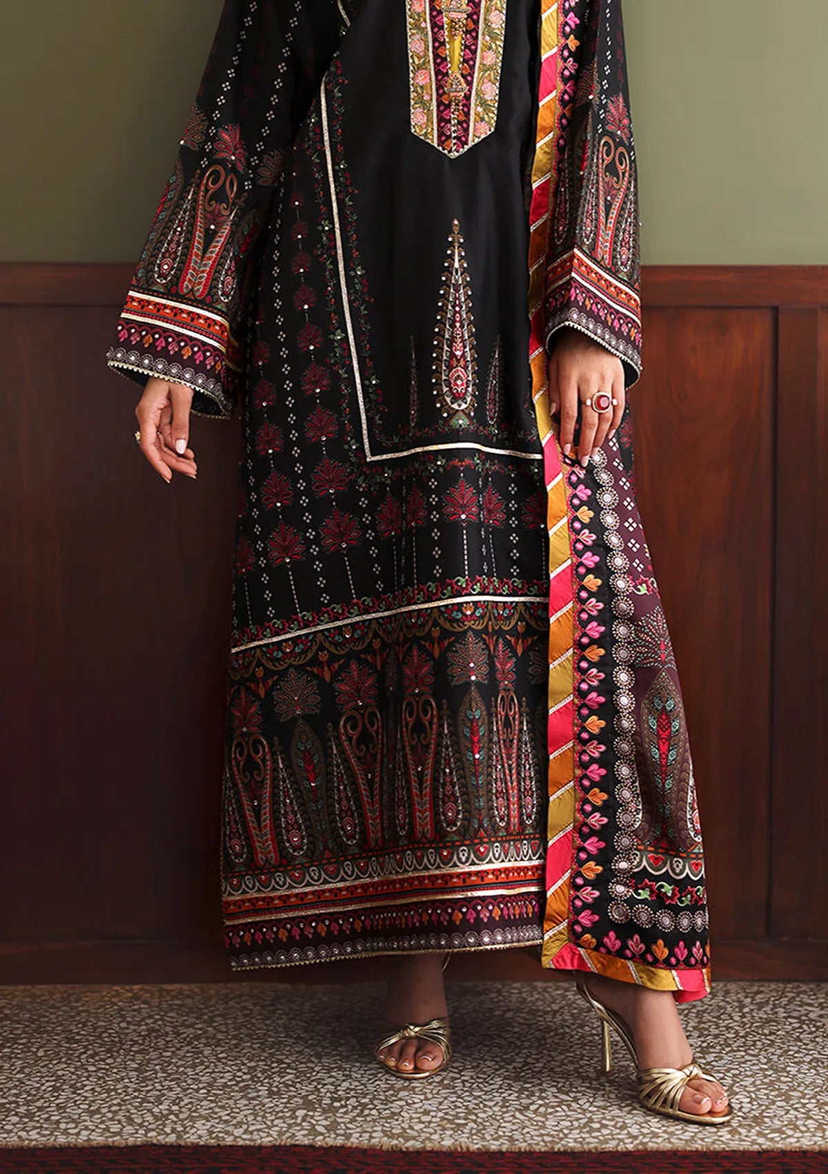 Mushq Nirvana Unapologetically Luxe'26 D-08 Star off Duty