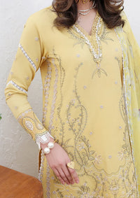 Roheenaz Floral Reveire Luxury Lawn'26 D-01 Summer Glow