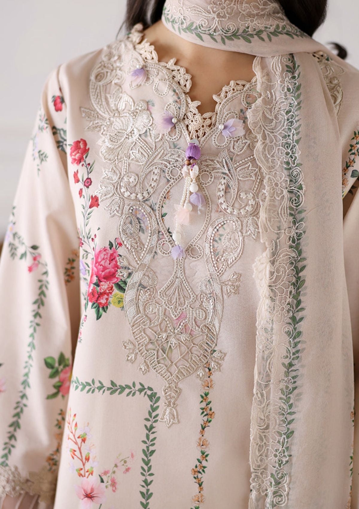 Roheenaz Sunlit Tales'26 D-02 Sunflare Petal