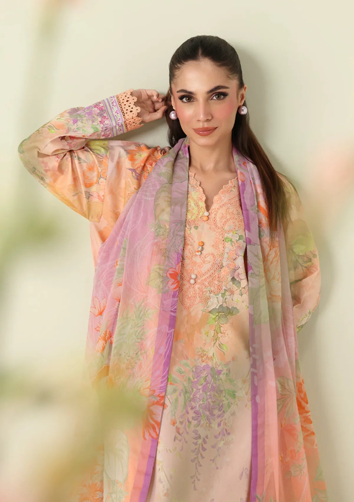 Roheenaz Rosette Lawn'26 D-62B Sunlit Fern