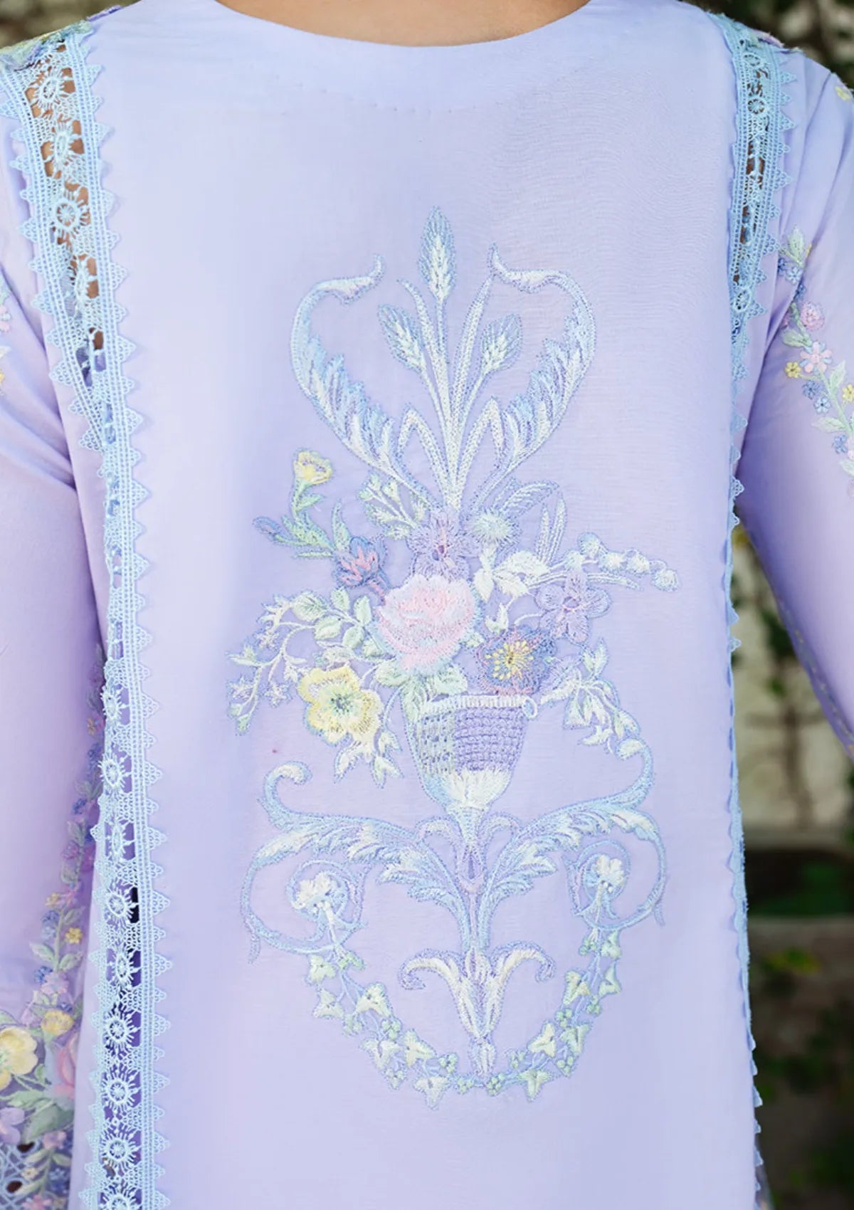 Mushq Amoi Held by Love'26 D-13 Sweet Confession