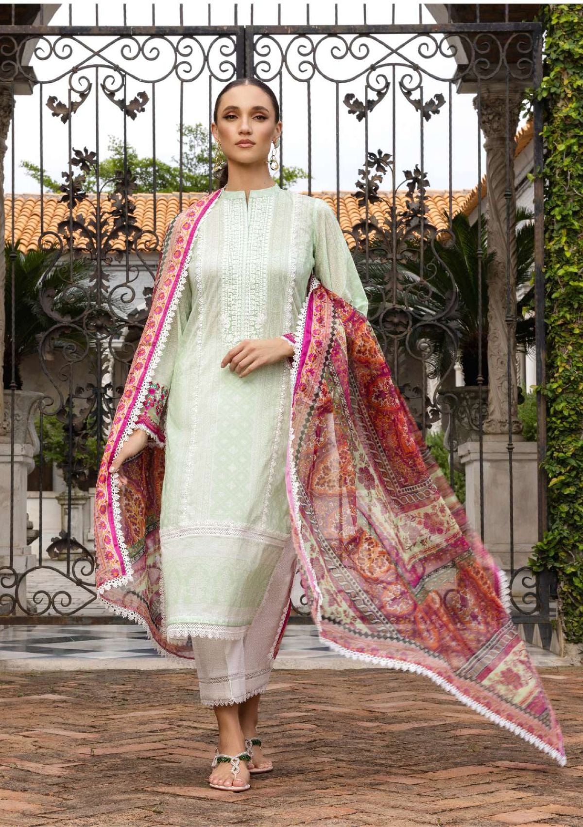 Zainab Chottani Tahra Lawn'23 D-7A - Mohsin Saeed Fabrics