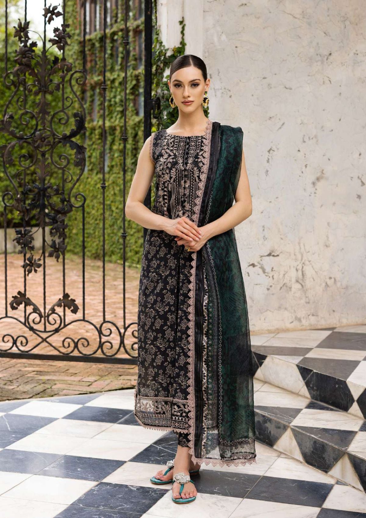 Zainab Chottani Tahra Lawn'23 D-6B - Mohsin Saeed Fabrics