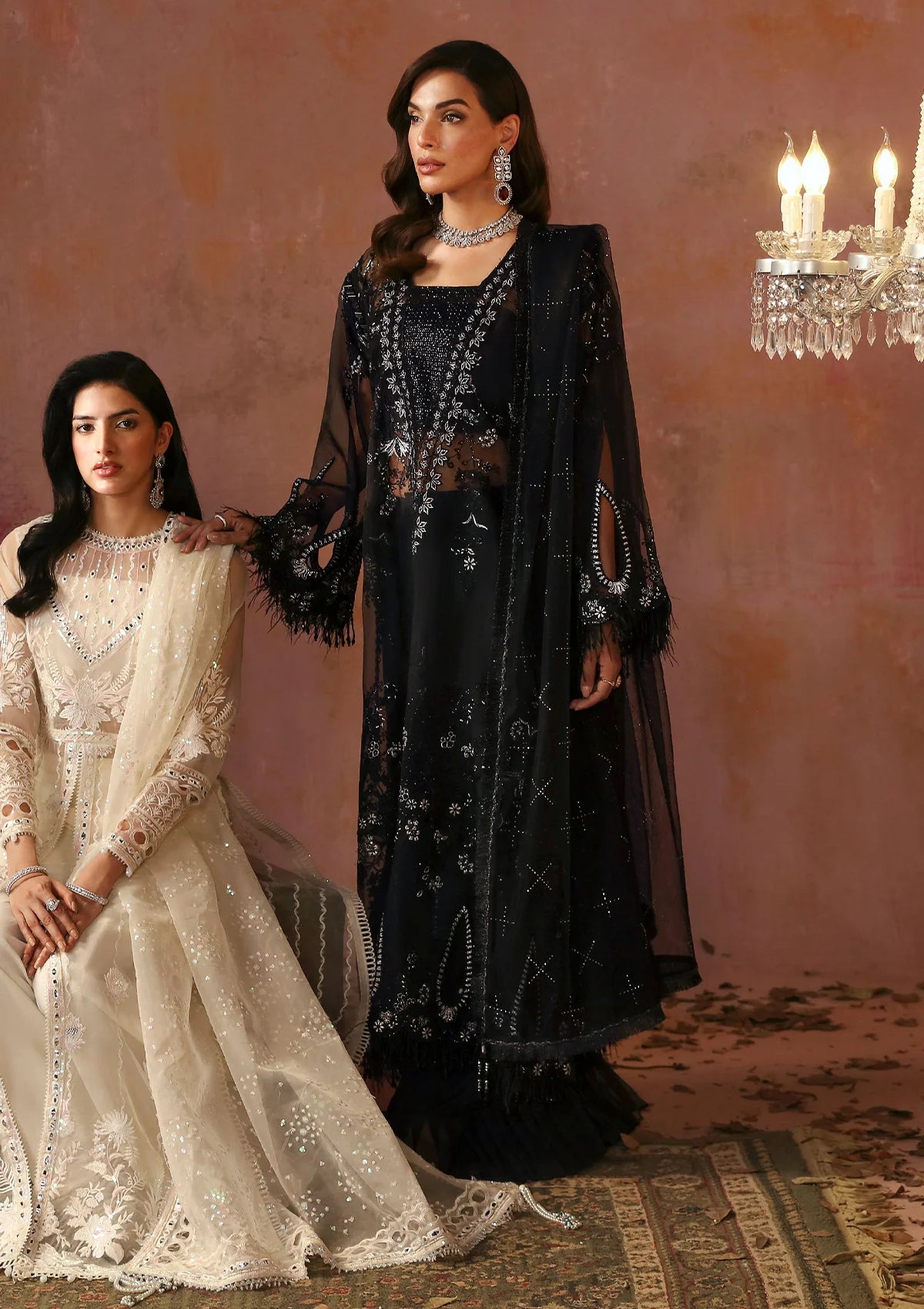 Tara By Sardinia Festive'24 SR-02 EBONY