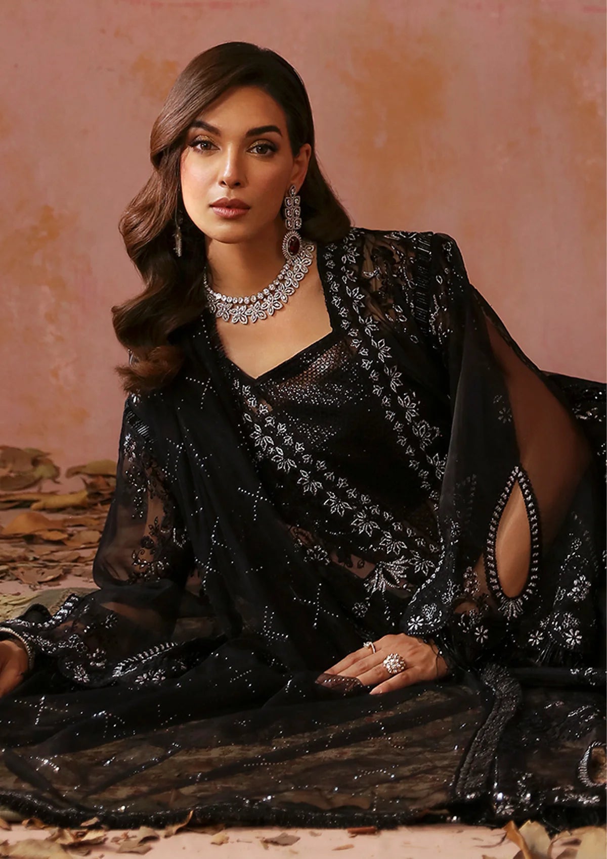 Tara By Sardinia Festive'24 SR-02 EBONY