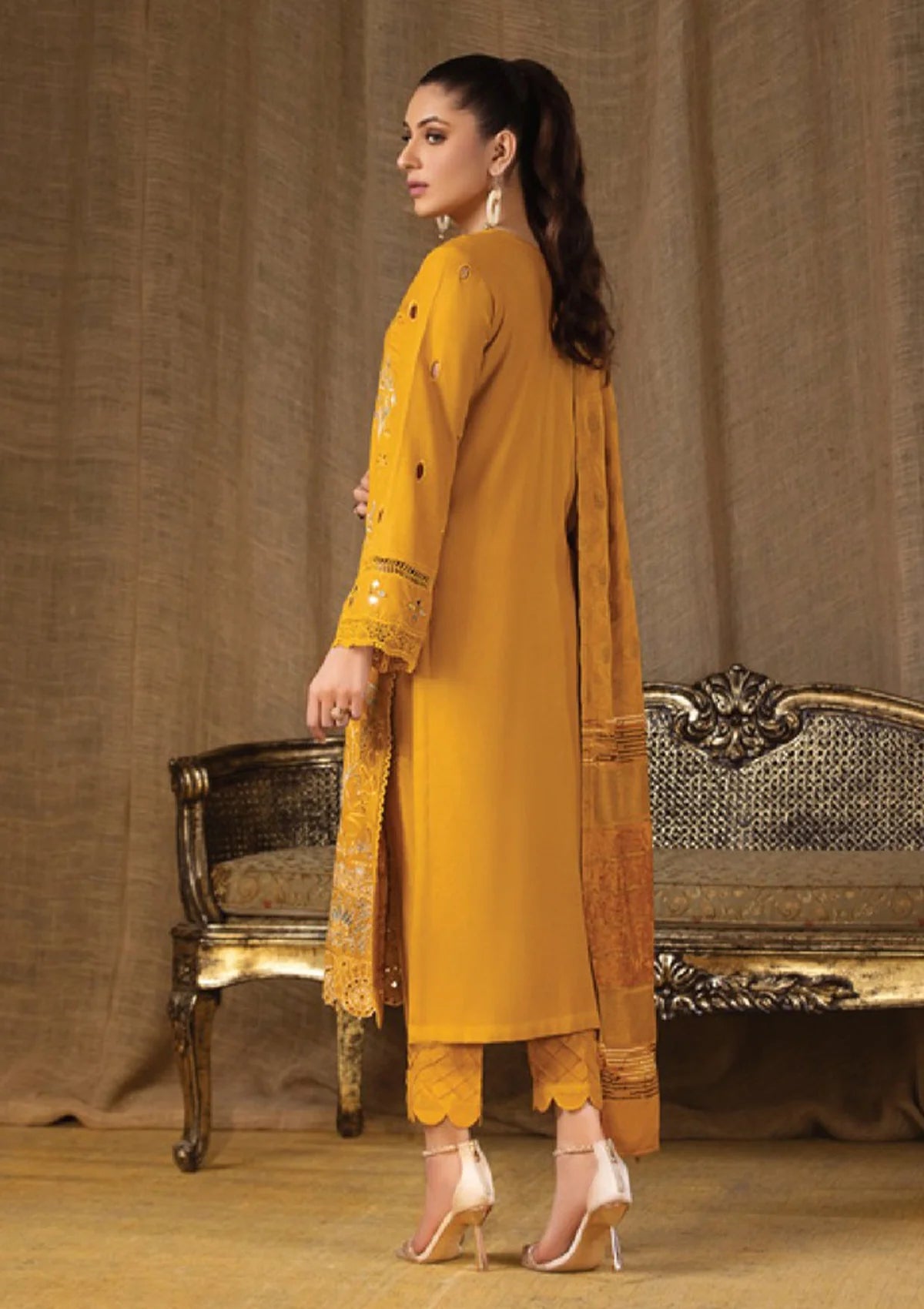 Tehzeeb Emb Leather Peach'23 Vol-06 TL-134 - Mohsin Saeed Fabrics