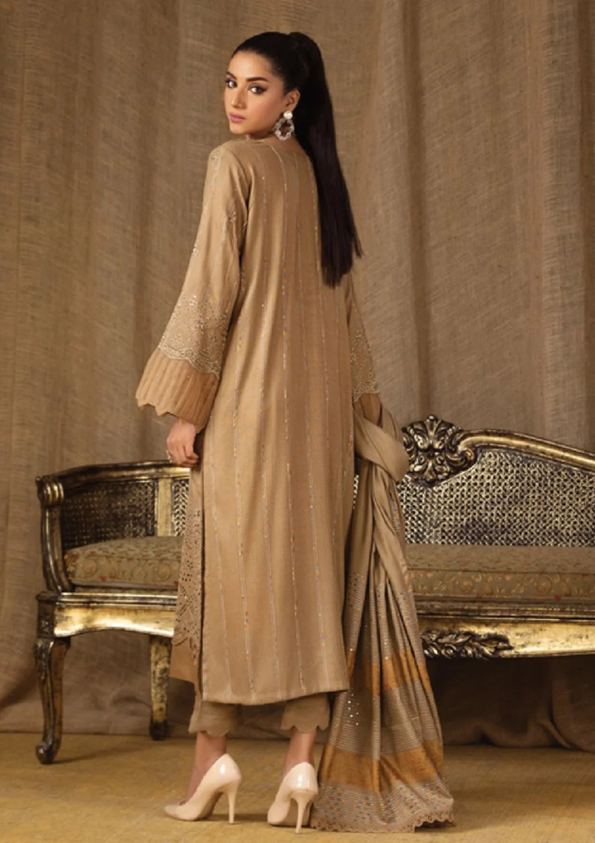 Tehzeeb Emb Leather Peach'23 Vol-06 TL-136 - Mohsin Saeed Fabrics