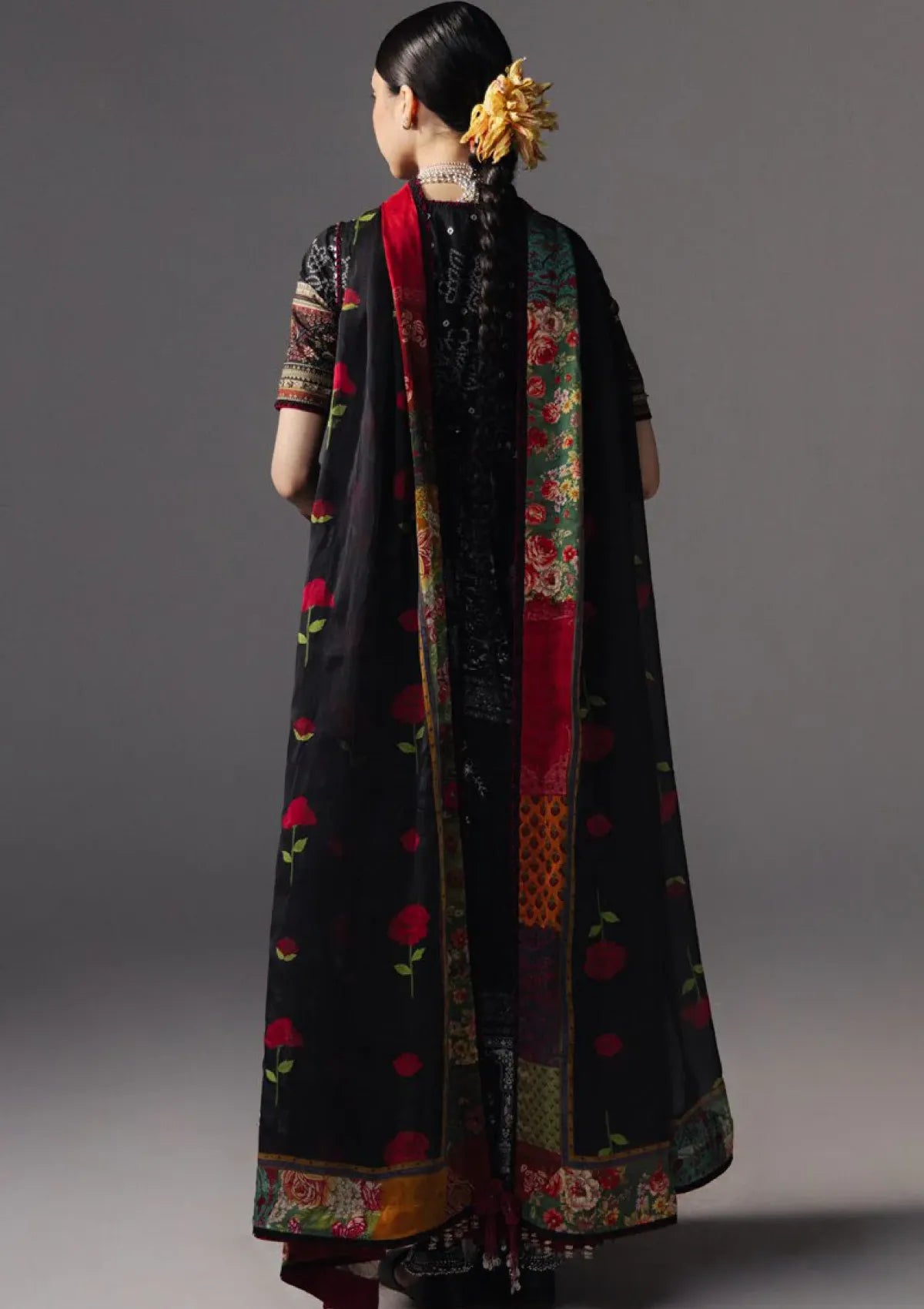 Zara Shahjahan Anarkali Lawn'26 D-01