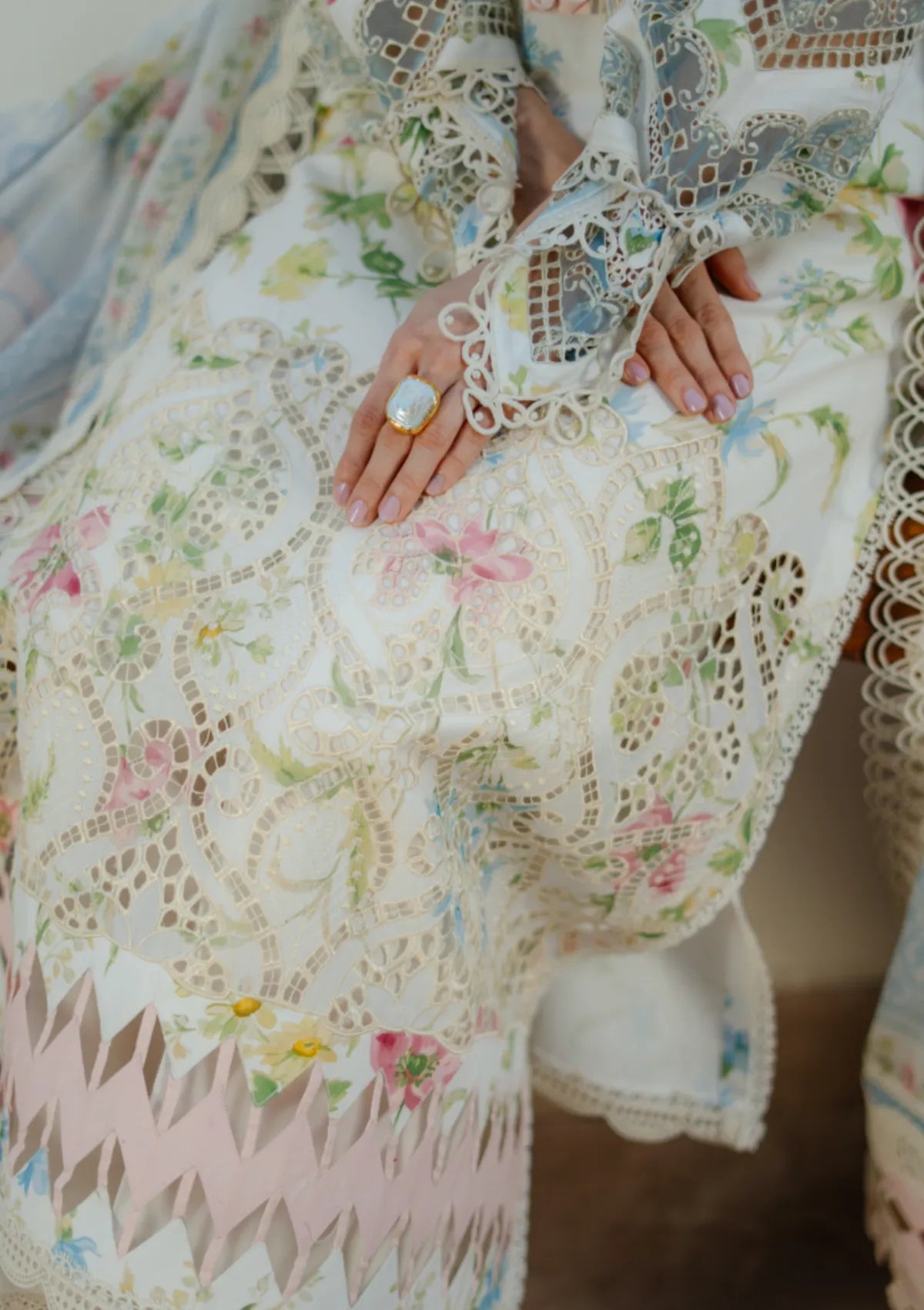 Manara Summer Dreams'26 -WHITE GAURA