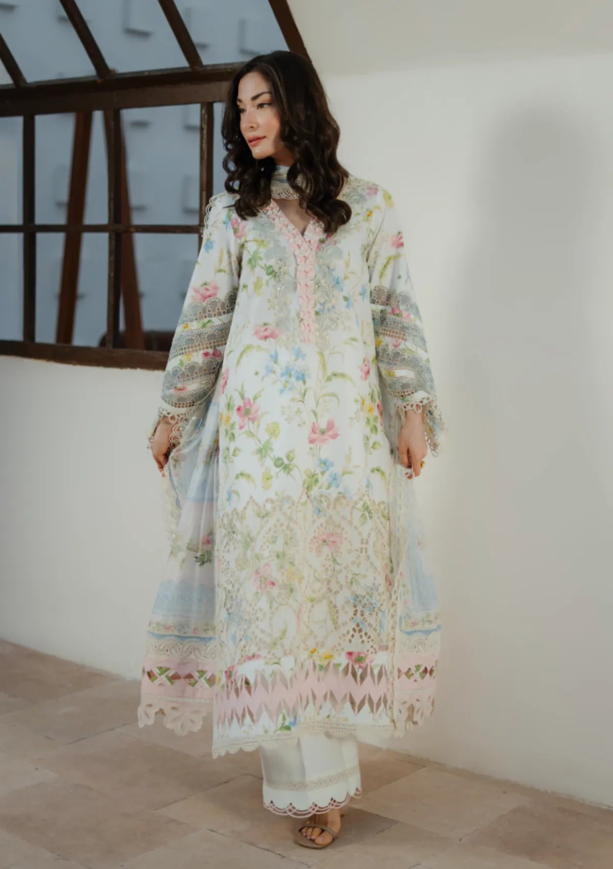 Manara Summer Dreams'26 -WHITE GAURA