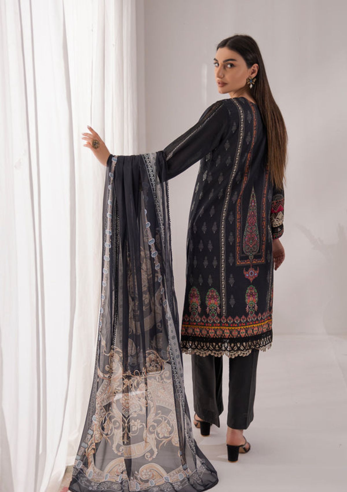 Shazme Nur Emb Prints Lawn'24 SH-01 AMELIA - Mohsin Saeed Fabrics