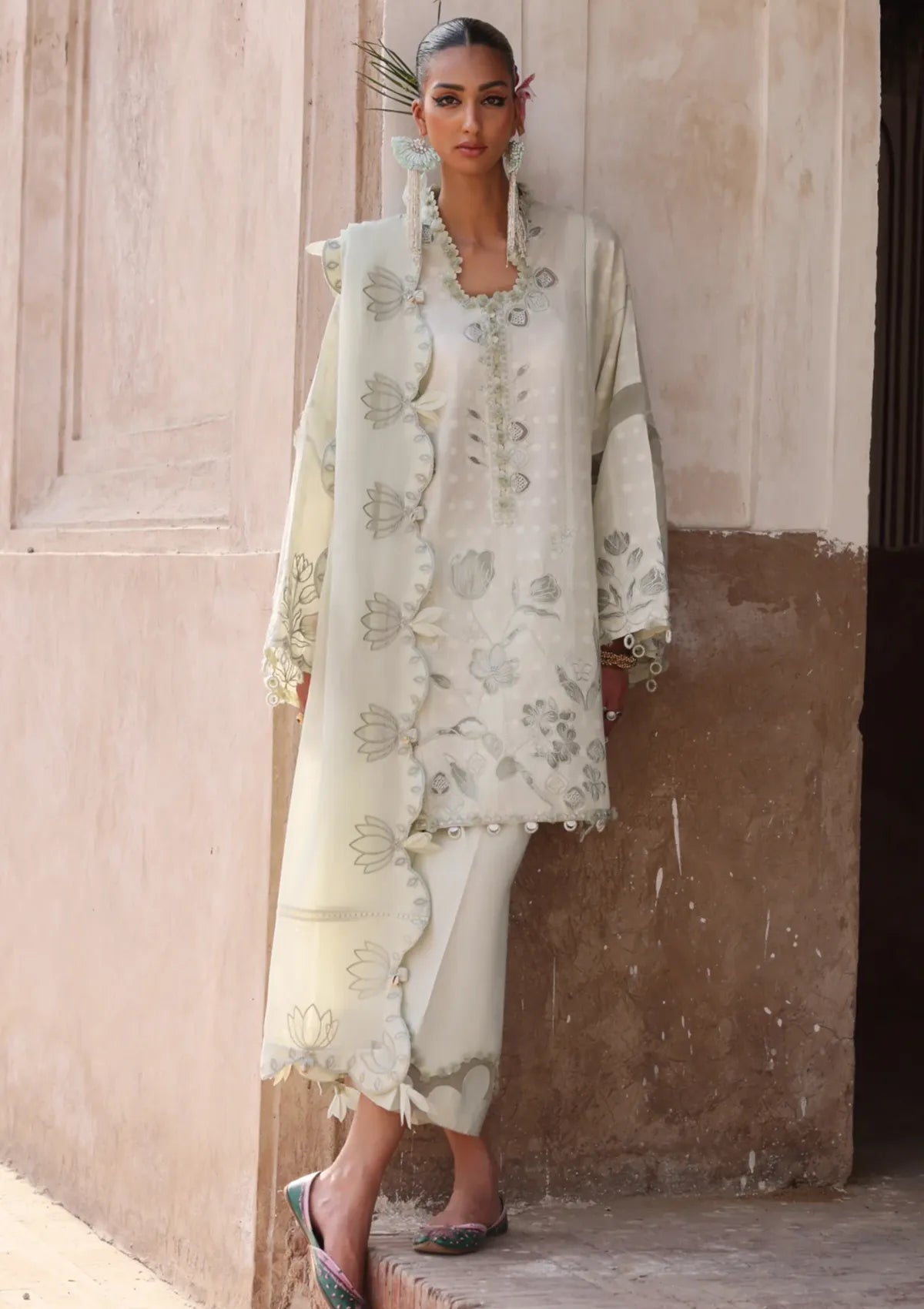 mohsin-saeed-fabrics-is-selling-online-and-in stores-Luxury-daily-wear-wedding-wear-formal-wear-in-budgeted-price-This-product-is-from-elan-lawn-25-el25-05a-celestine-is-available-on-Mohsin-saeed-fabrics-website.