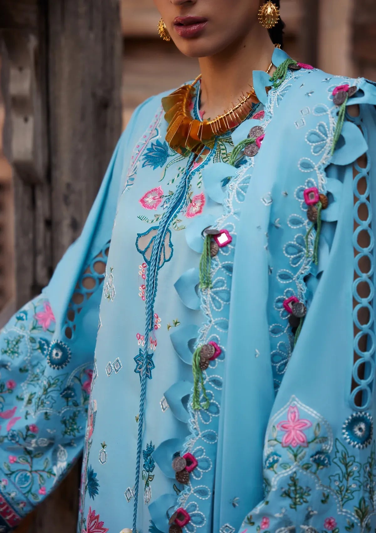 mohsin-saeed-fabrics-is-selling-online-and-in stores-Luxury-daily-wear-wedding-wear-formal-wear-in-budgeted-price-This-product-is-from-elan-lawn-25-el25-11a-isla-bleu-is-available-on-Mohsin-saeed-fabrics-website.