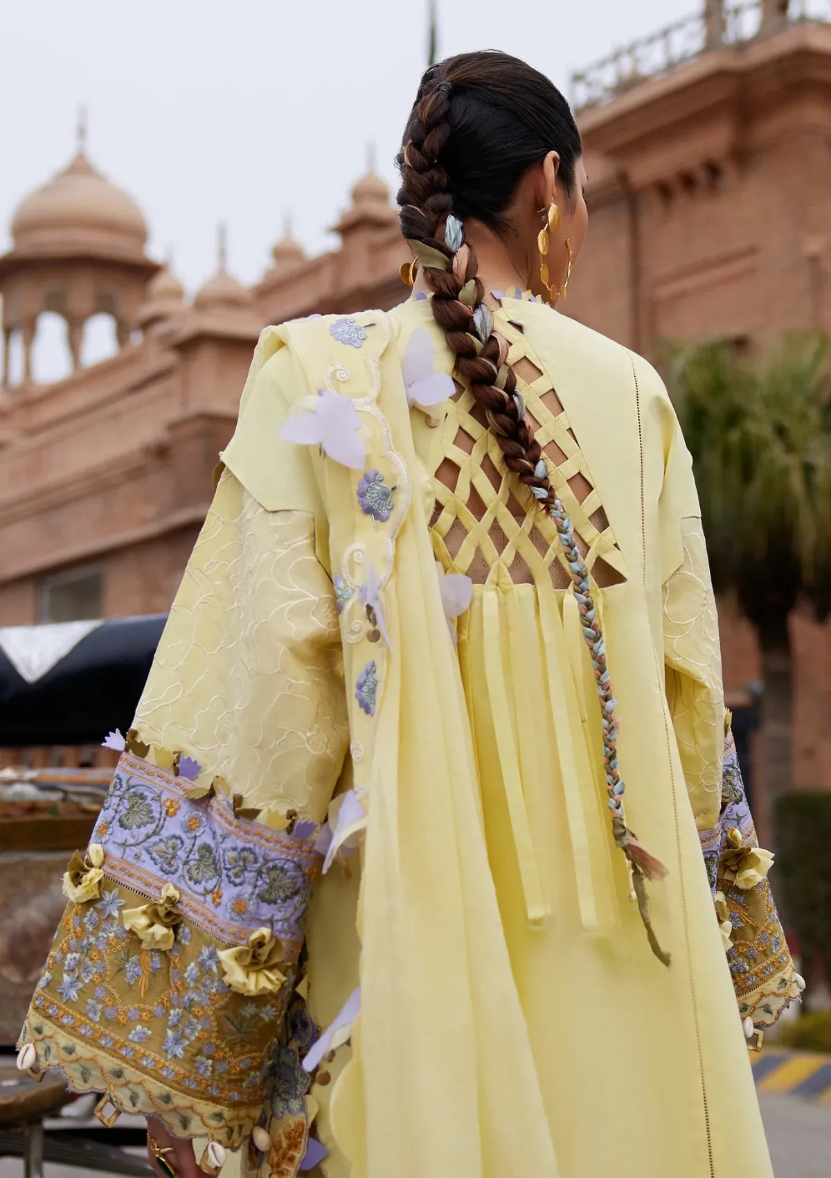 mohsin-saeed-fabrics-is-selling-online-and-in stores-Luxury-daily-wear-wedding-wear-formal-wear-in-budgeted-price-This-product-is-from-elan-lawn-25-el25-09a-amara-is-available-on-Mohsin-saeed-fabrics-website.