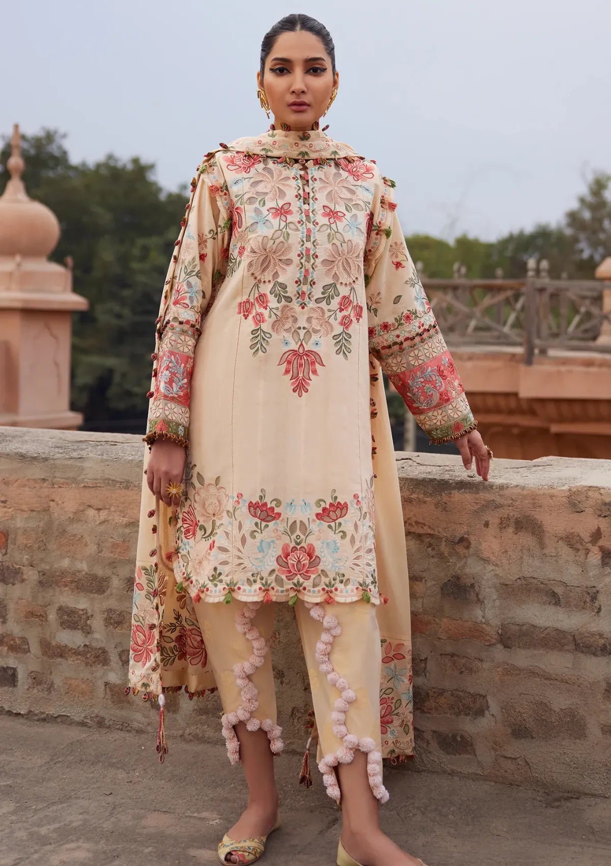mohsin-saeed-fabrics-is-selling-online-and-in stores-Luxury-daily-wear-wedding-wear-formal-wear-in-budgeted-price-This-product-is-from-elan-lawn-25-el25-07b-zahara-is-available-on-Mohsin-saeed-fabrics-website.