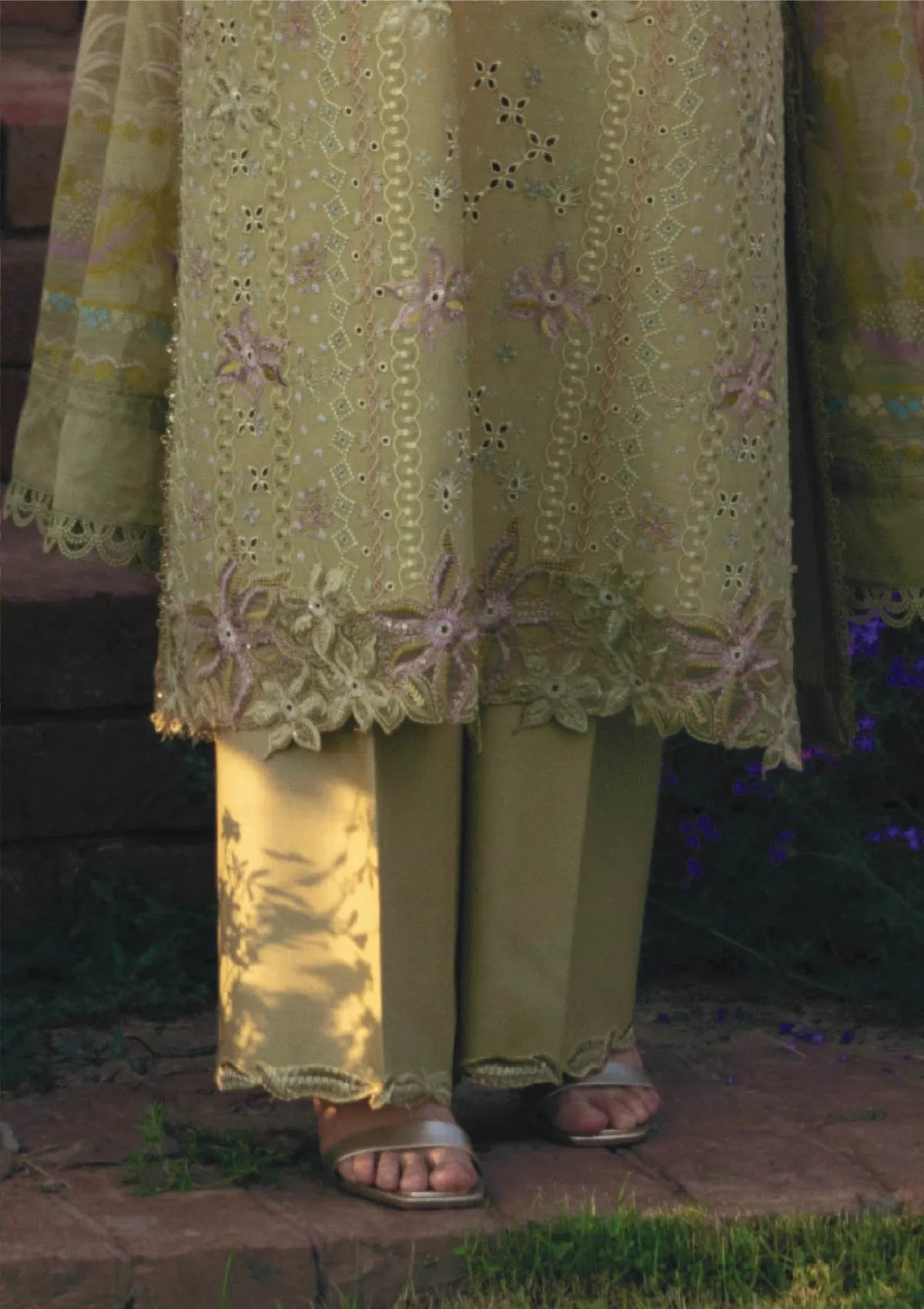 Rang Rasiya Luxury Lawn'26 -RAHA