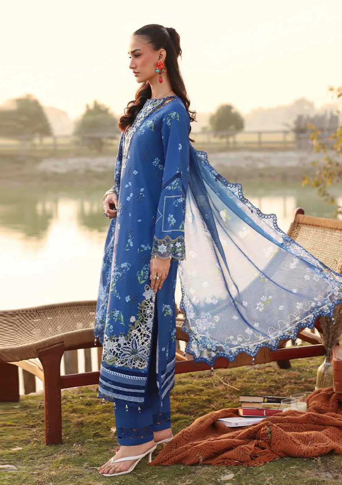 Sardinia Festive Lawn'26 D-06 RIVERSIDE