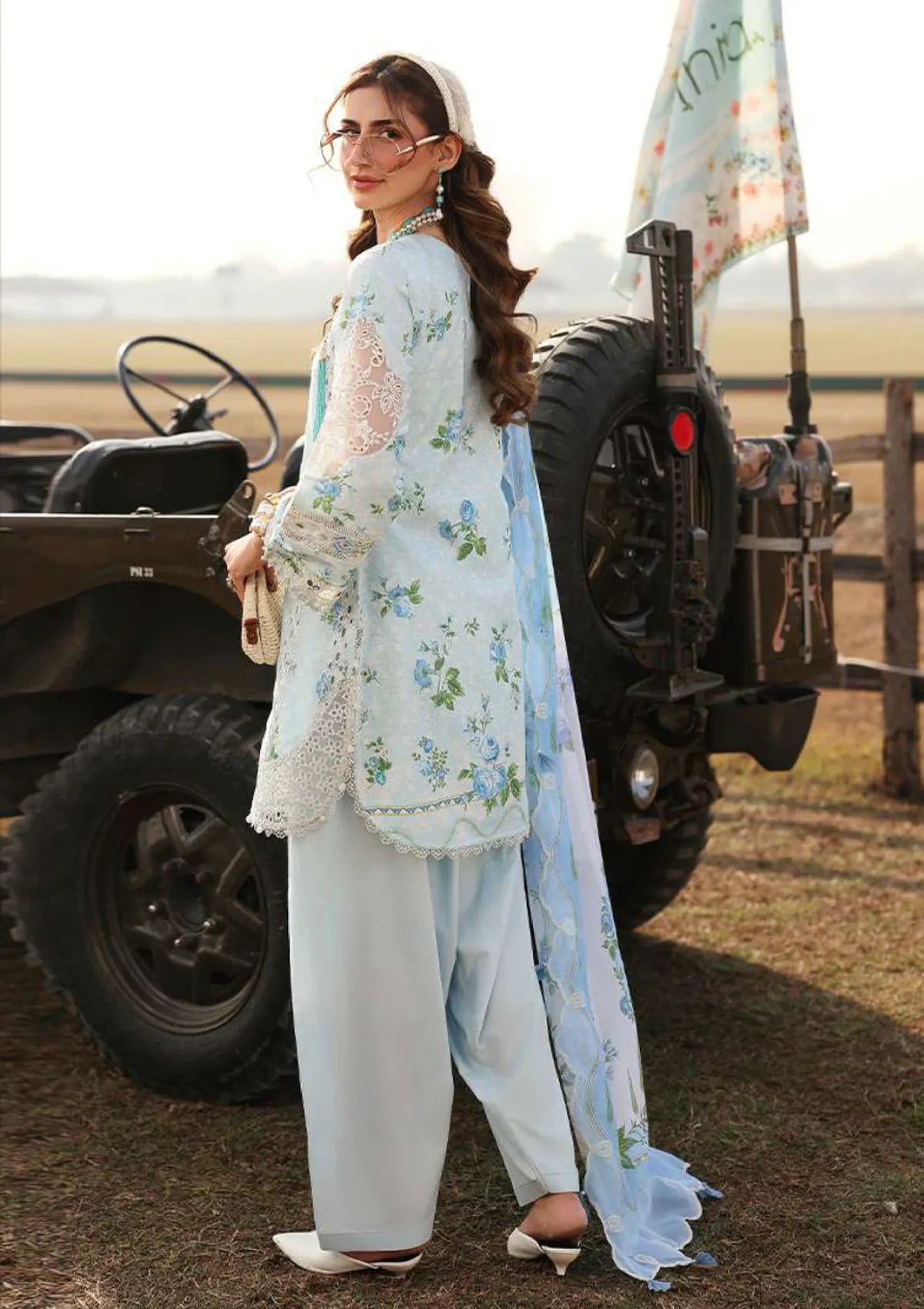 Sardinia Festive Lawn'26 D-02 SKY BELLS