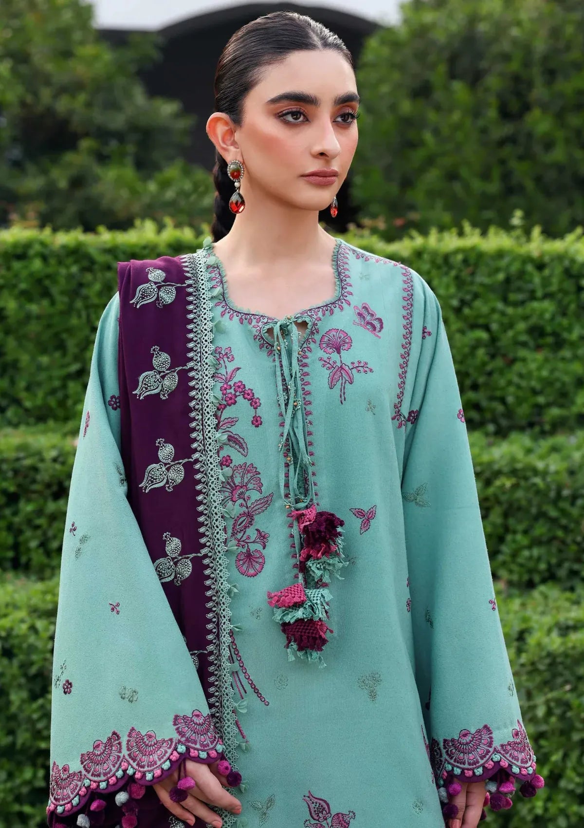 Republic Amaris Luxury Shawl'25 D-14 Virella