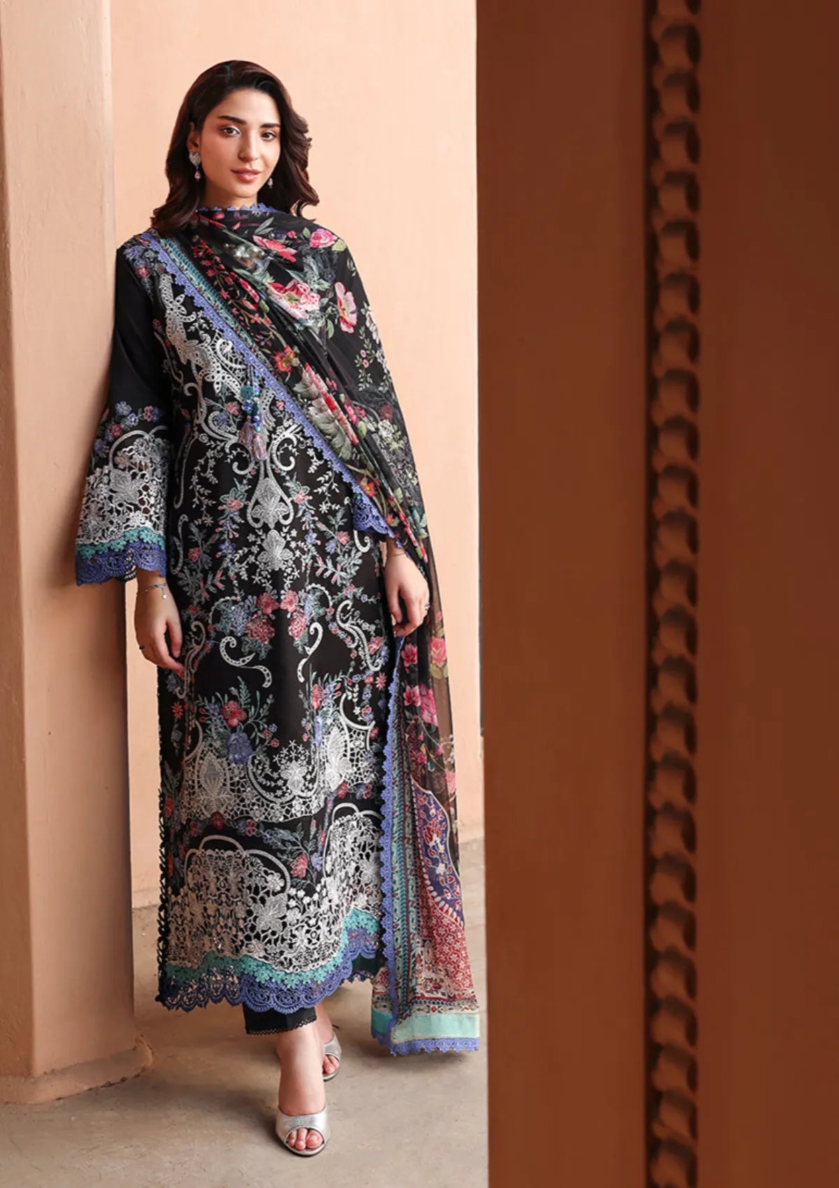 Roheenaz Summer Reverie Luxury Lawn'26 D-207 Virella