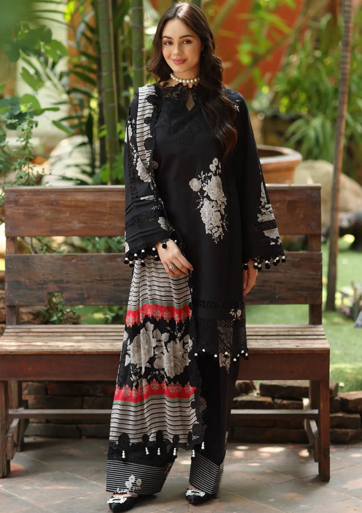 Charizma Reem Emb Lawn'26 D-02