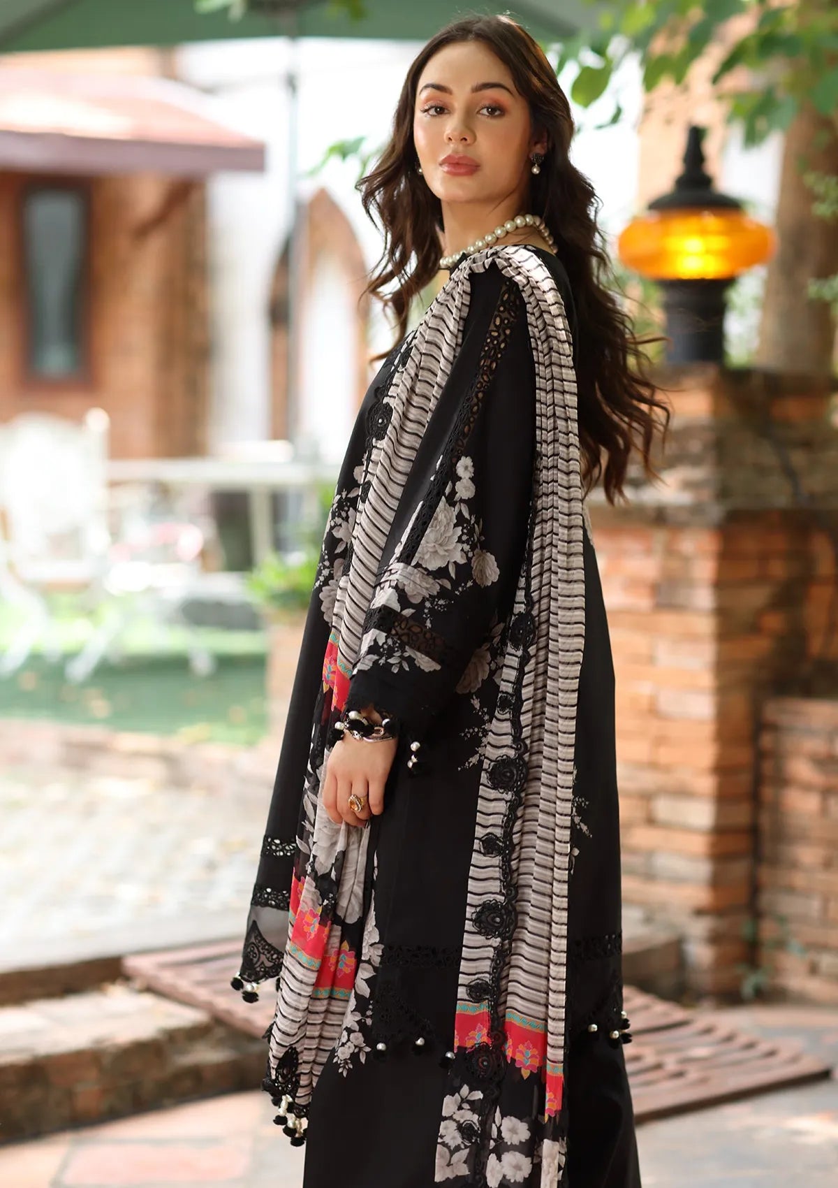 Charizma Reem Emb Lawn'26 D-02