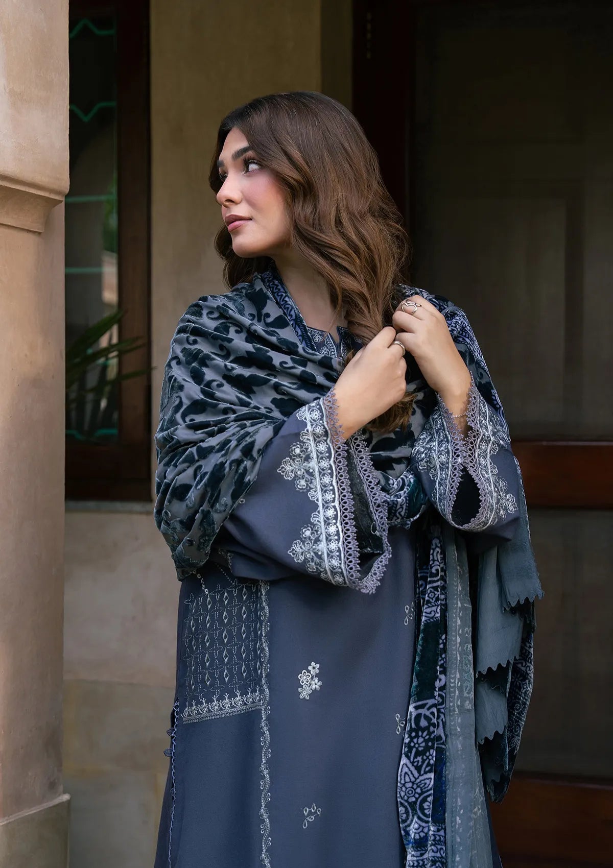 Raaya Plush Edit'26 - WINTER BLUE