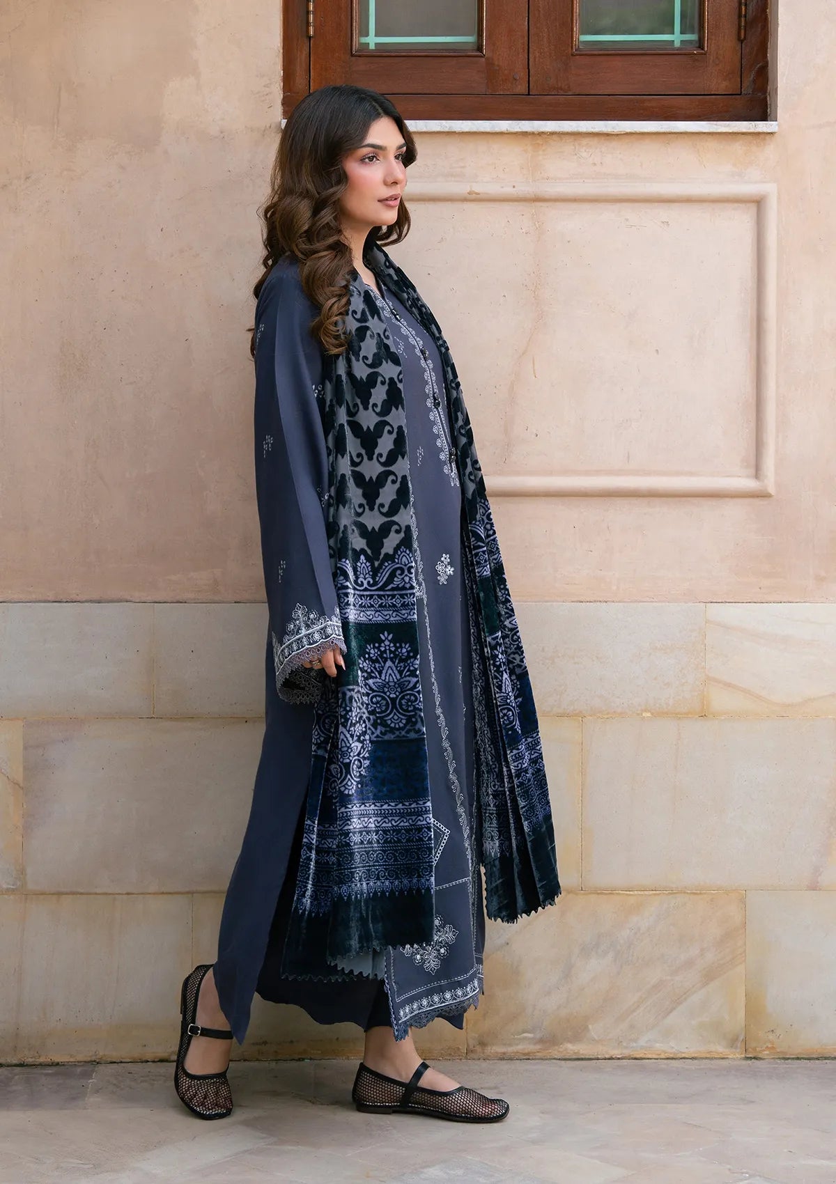 Raaya Plush Edit'26 - WINTER BLUE