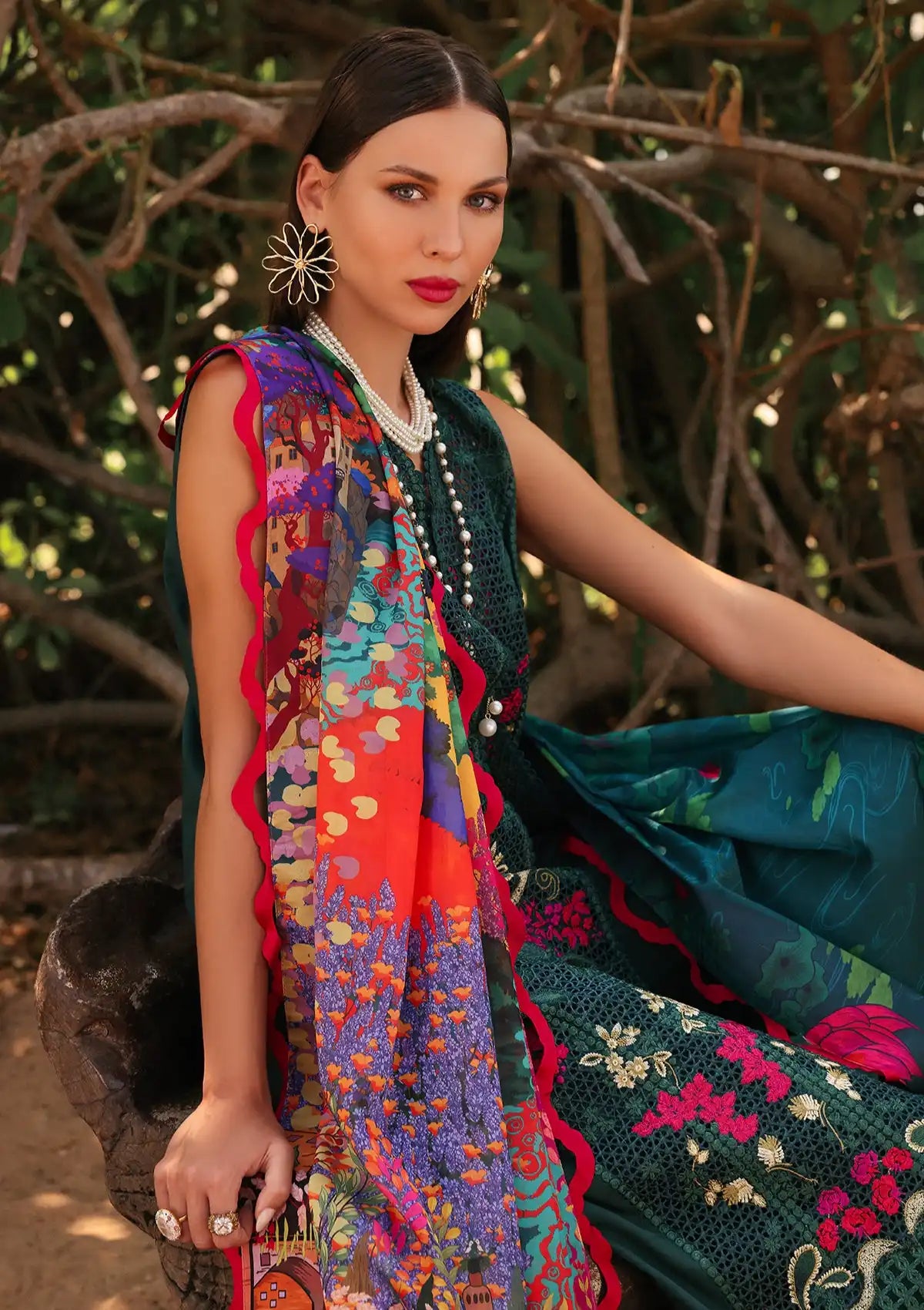 mohsin-saeed-fabrics-affordable-luxury-outfits-for-daily-formal-and-wedding-wear-This-product-is-from-afrozeh-luxury-lawn25-is-available-on-Mohsin-saeed-fabrics-website.