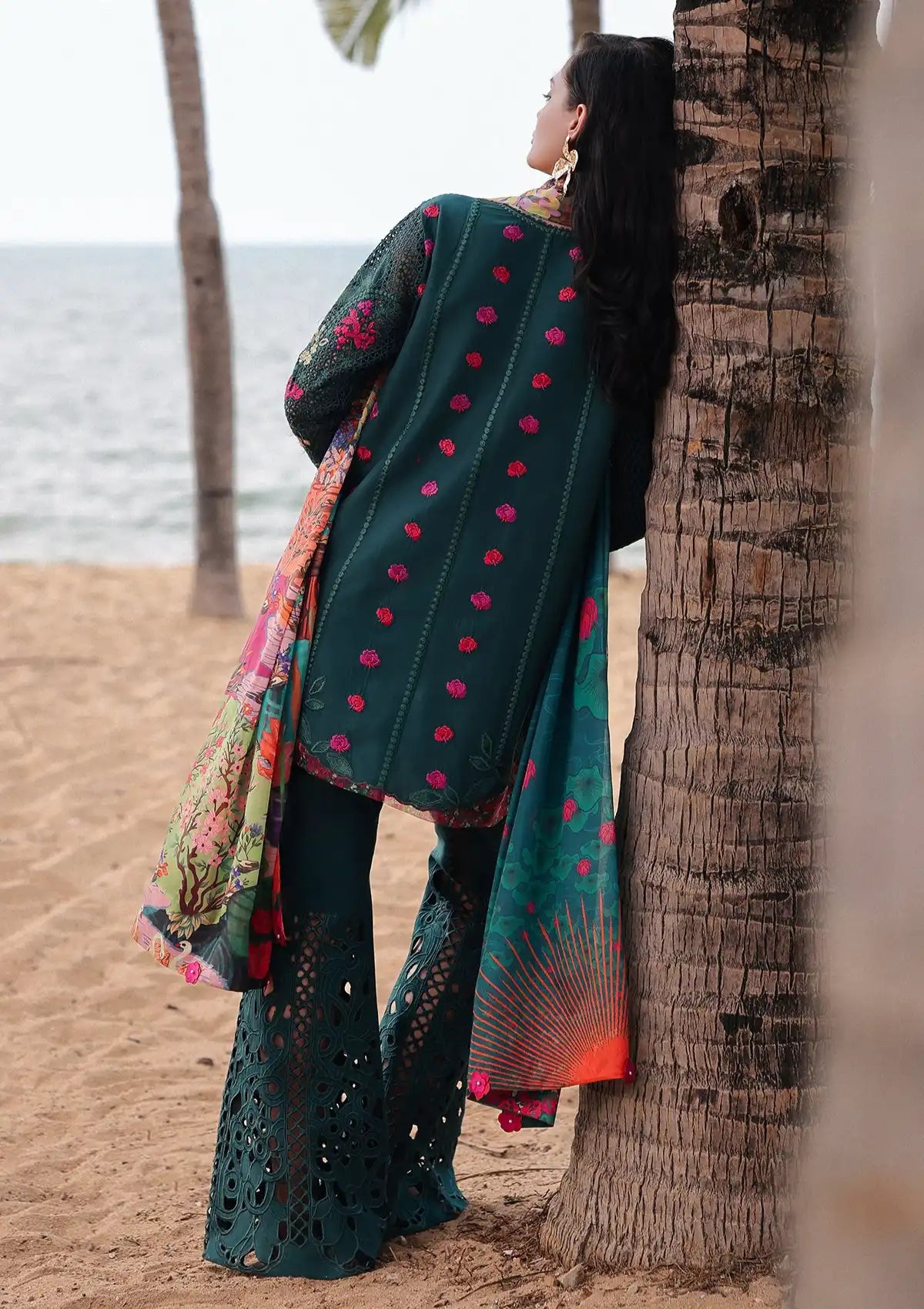 mohsin-saeed-fabrics-affordable-luxury-outfits-for-daily-formal-and-wedding-wear-This-product-is-from-afrozeh-luxury-lawn25-is-available-on-Mohsin-saeed-fabrics-website.